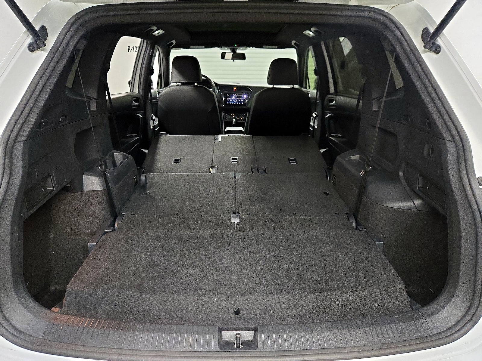 2021 Volkswagen Tiguan SE R-LINE BLACK - Photo 24