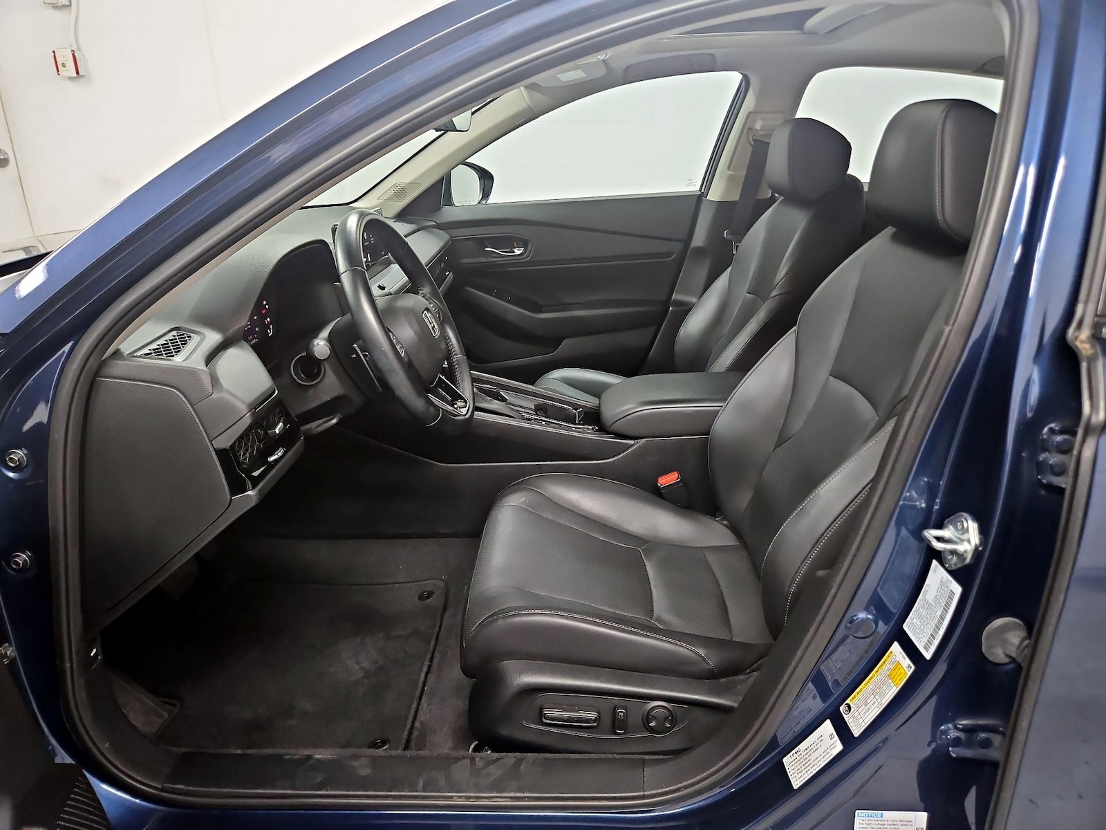2023 Honda Accord Hybrid EX-L - Photo 12