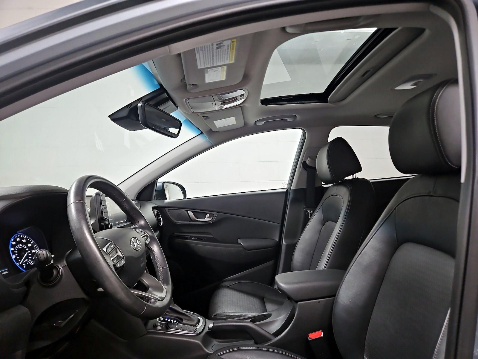 Sunroof(s) & Overhead Airbags