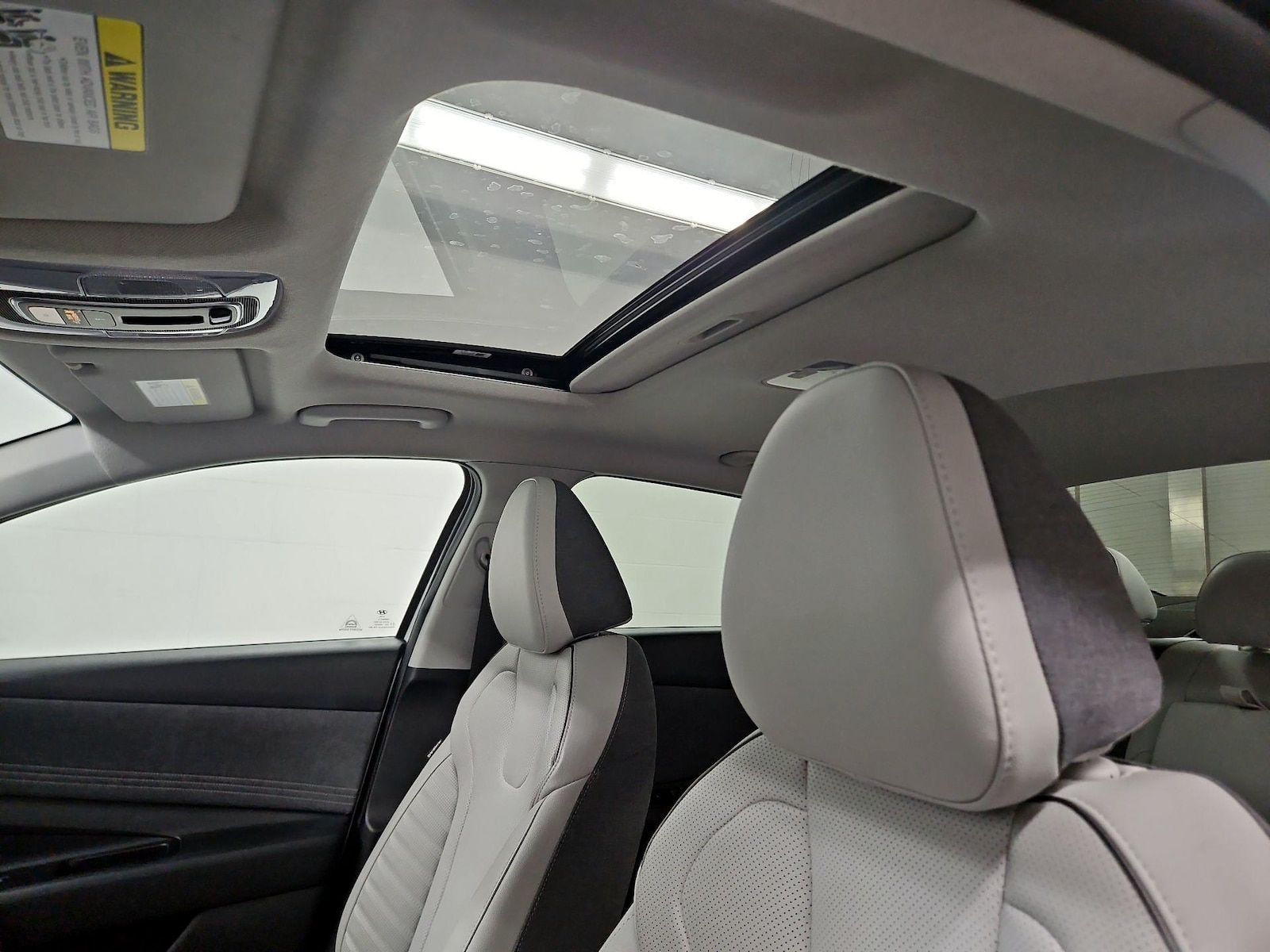 Sunroof(s) & Overhead Airbags
