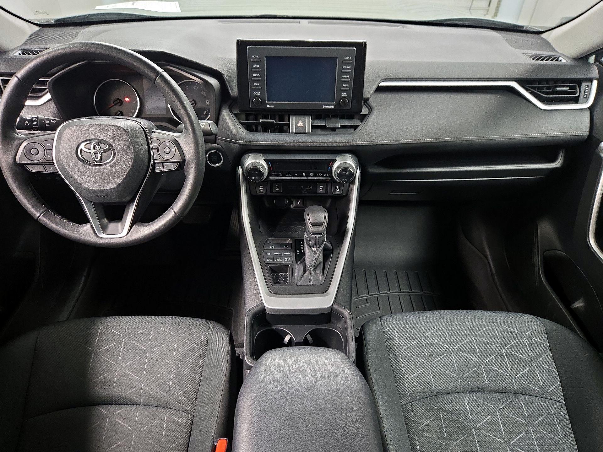 Thumbnail: 2021 Toyota RAV4 - 9