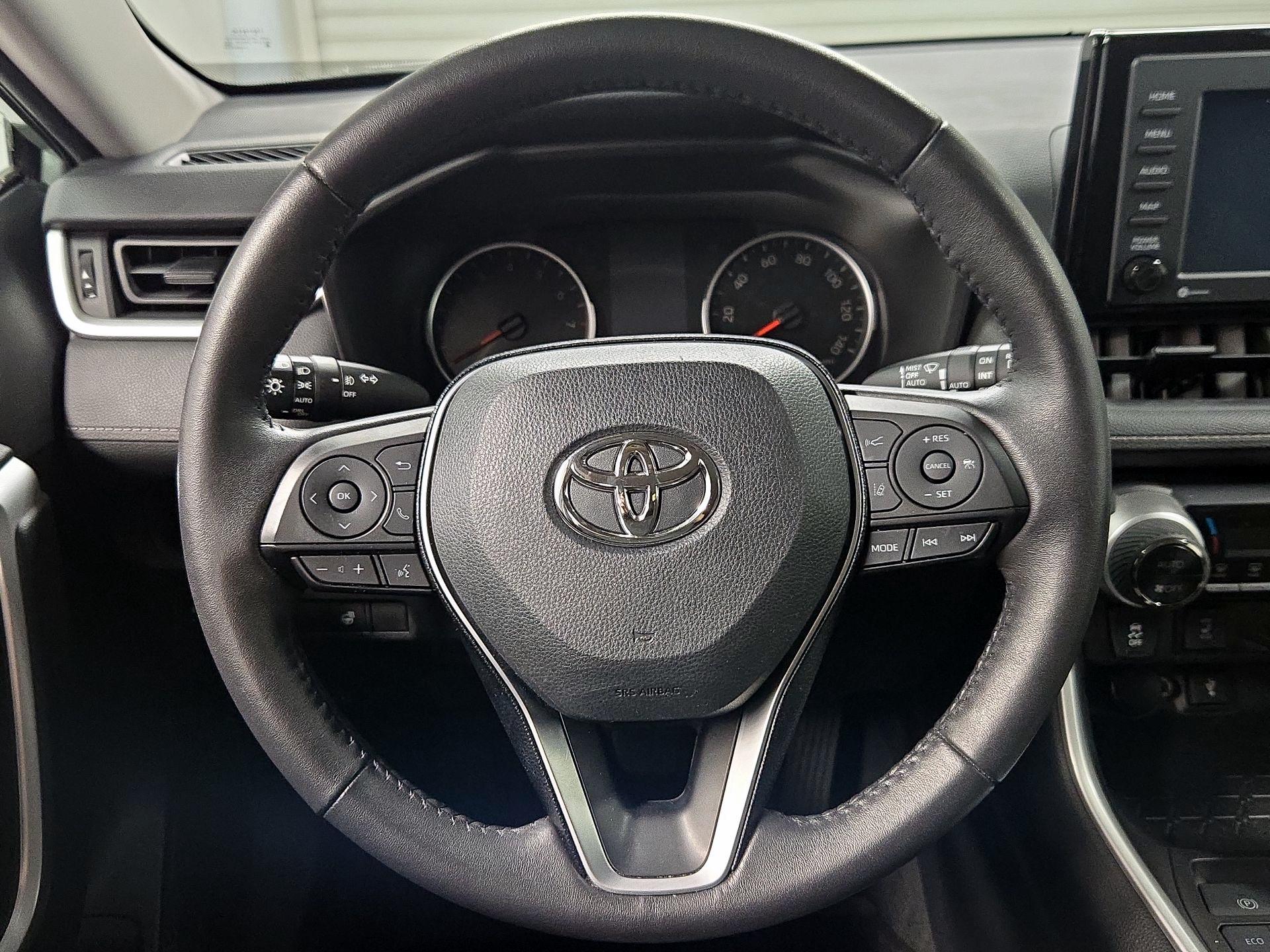 Thumbnail: 2021 Toyota RAV4 - 10