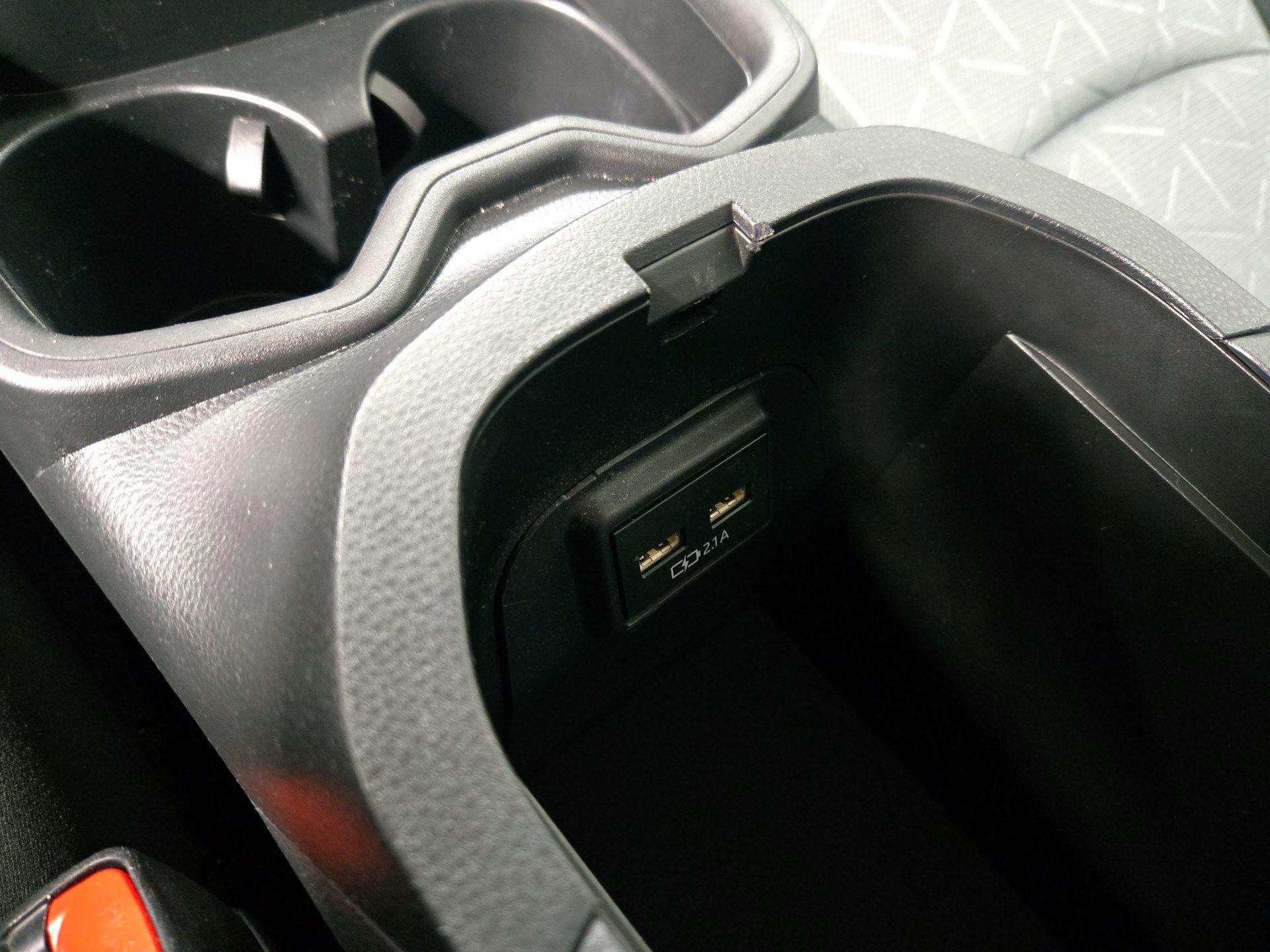 Thumbnail: 2021 Toyota RAV4 - 18