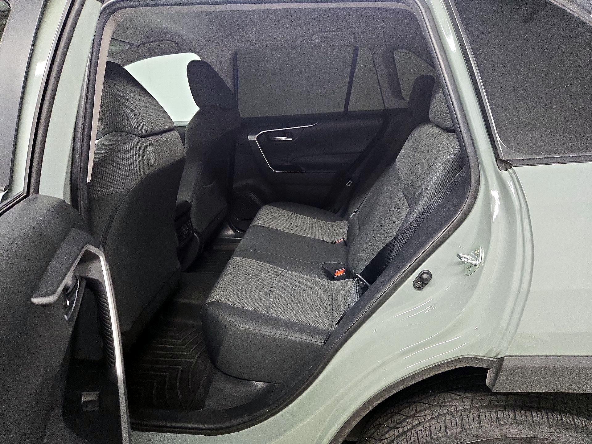 Thumbnail: 2021 Toyota RAV4 - 19