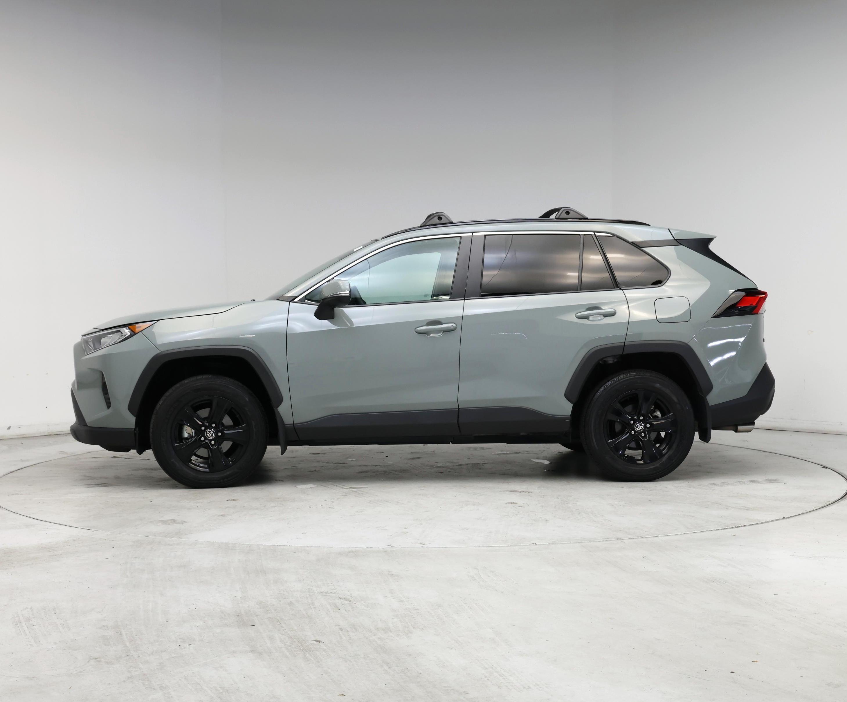Thumbnail: 2021 Toyota RAV4 - 3