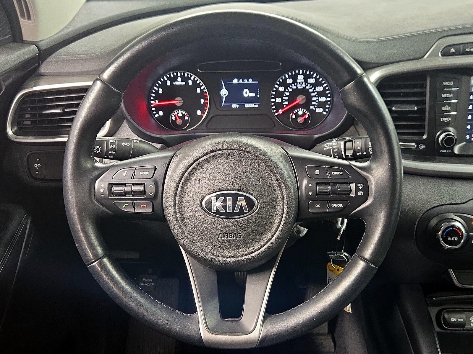 2018 Kia Sorento LX - Photo 11