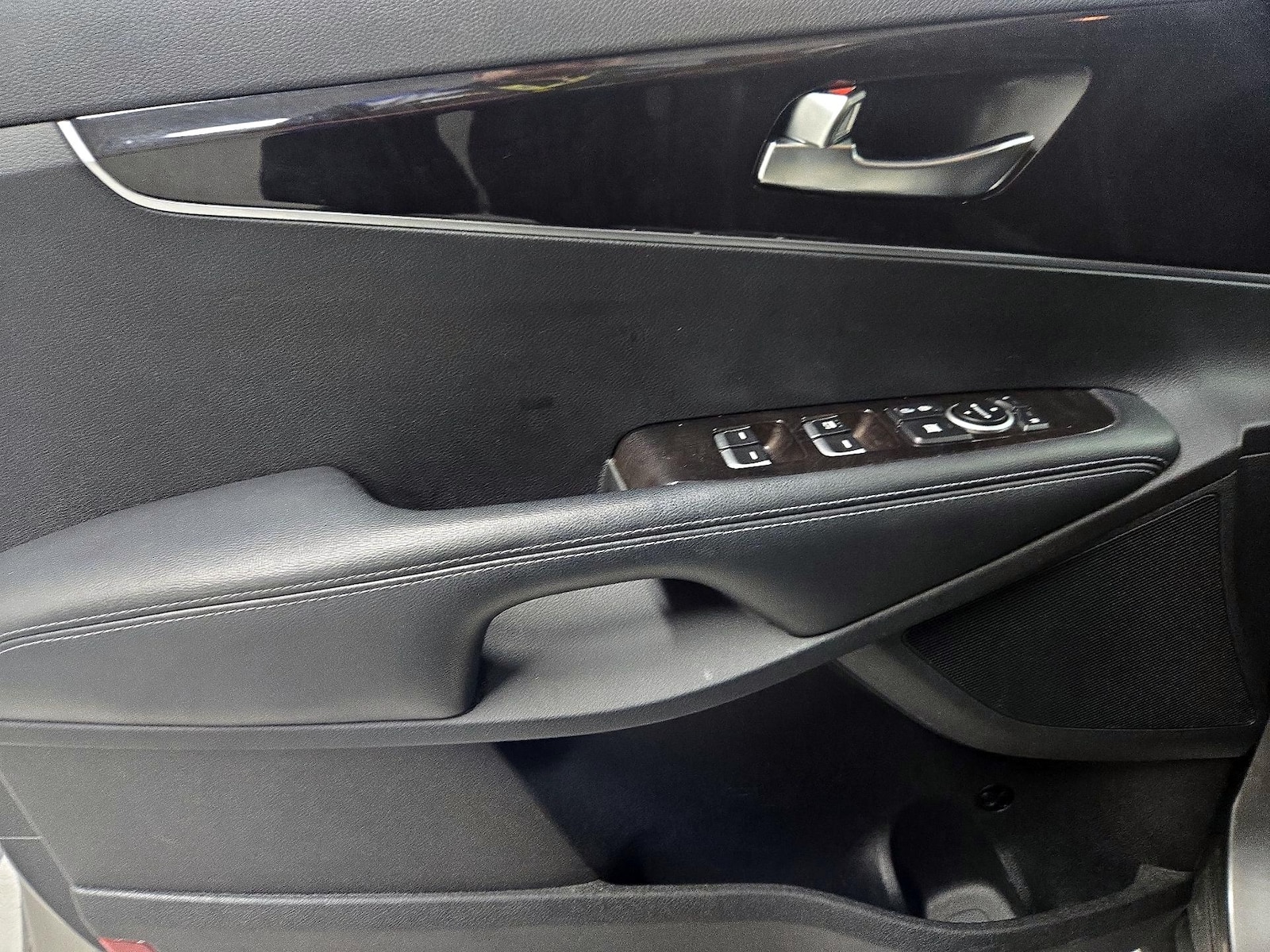 2018 Kia Sorento LX - Photo 13