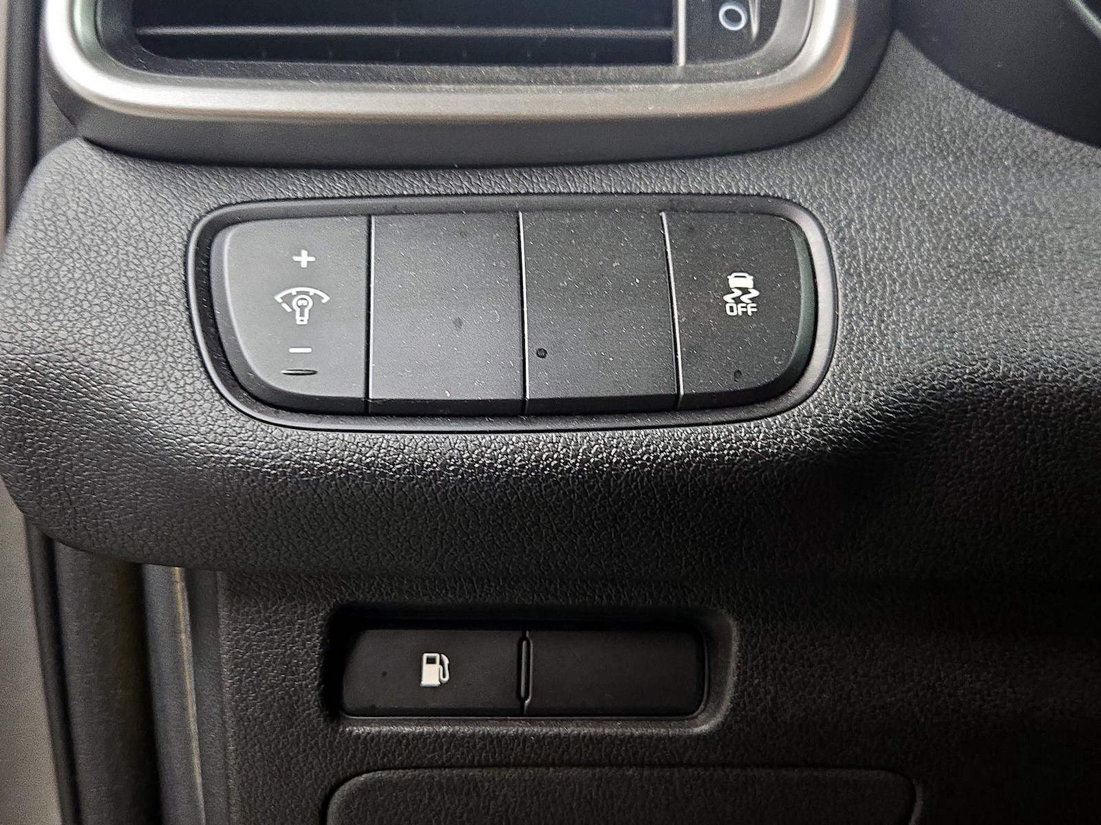 2018 Kia Sorento LX - Photo 14