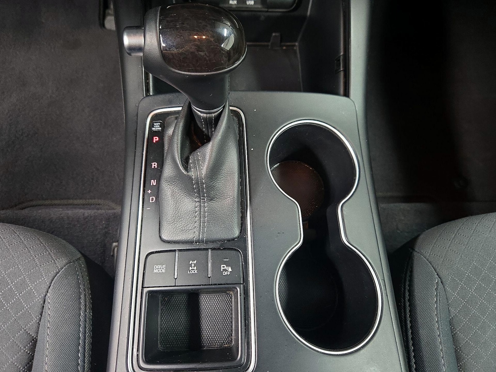2018 Kia Sorento LX - Photo 18
