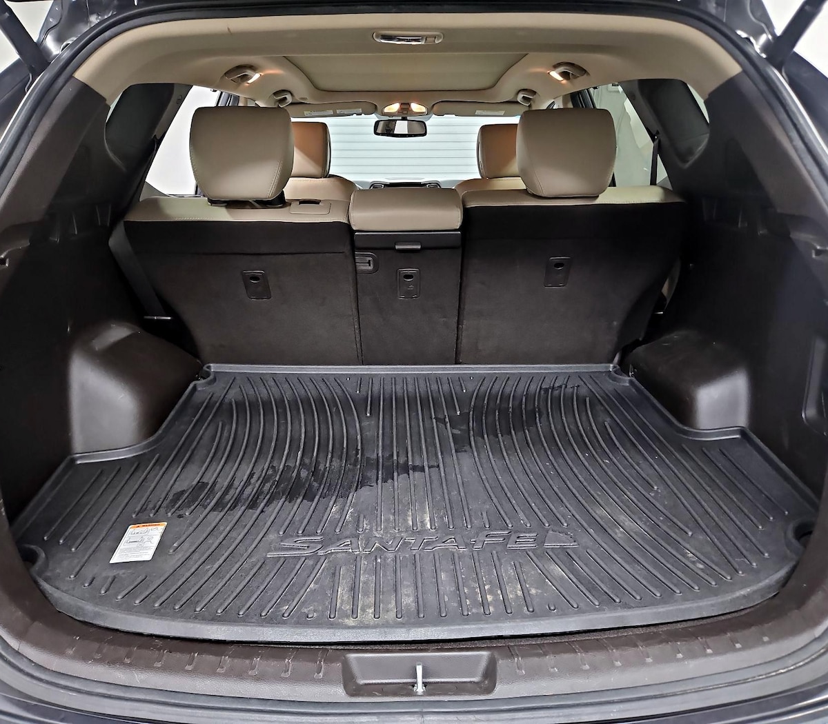 Trunk/Cargo (Seats Up)