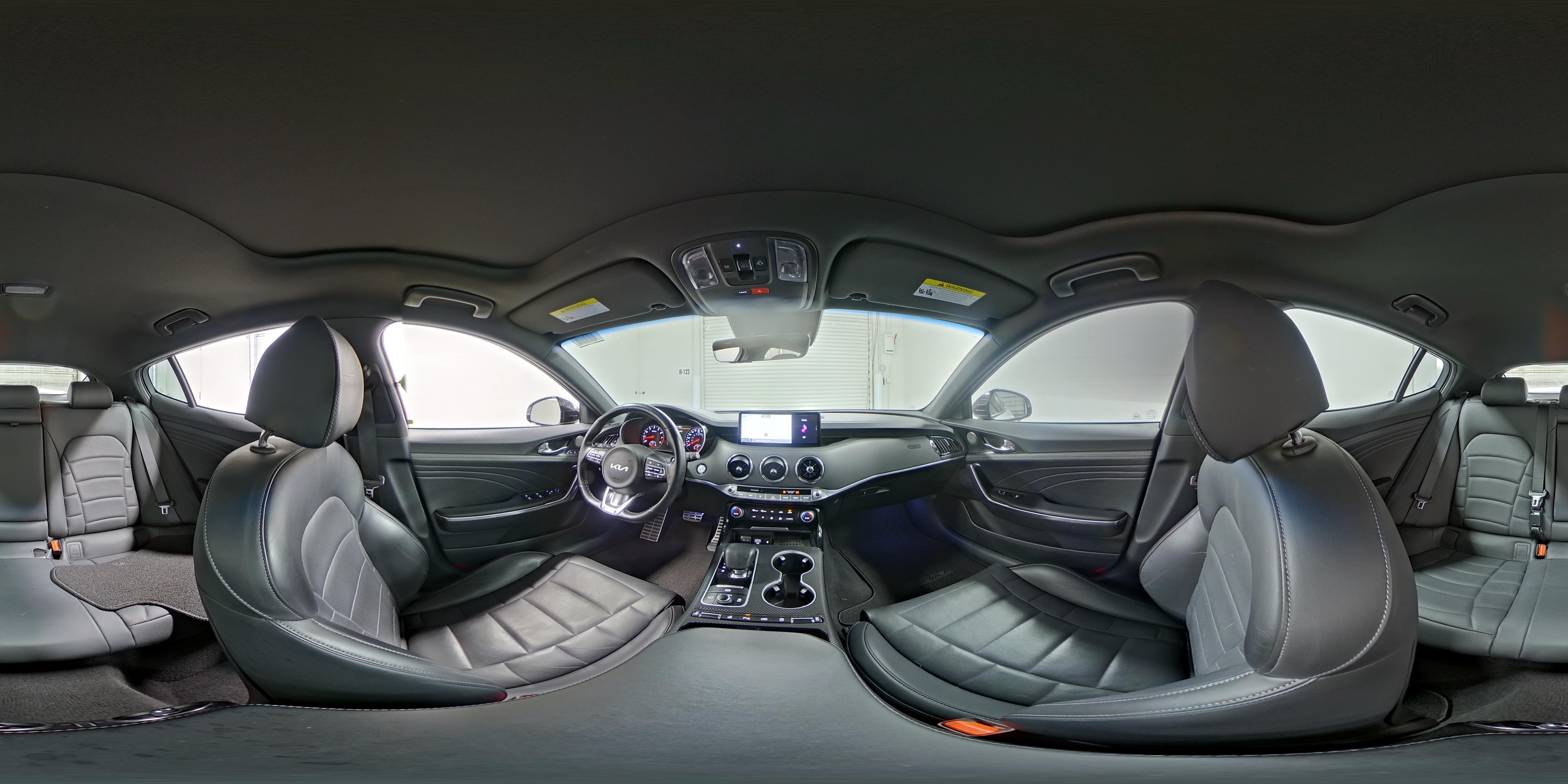 2022 Kia Stinger GT2 - Photo 25