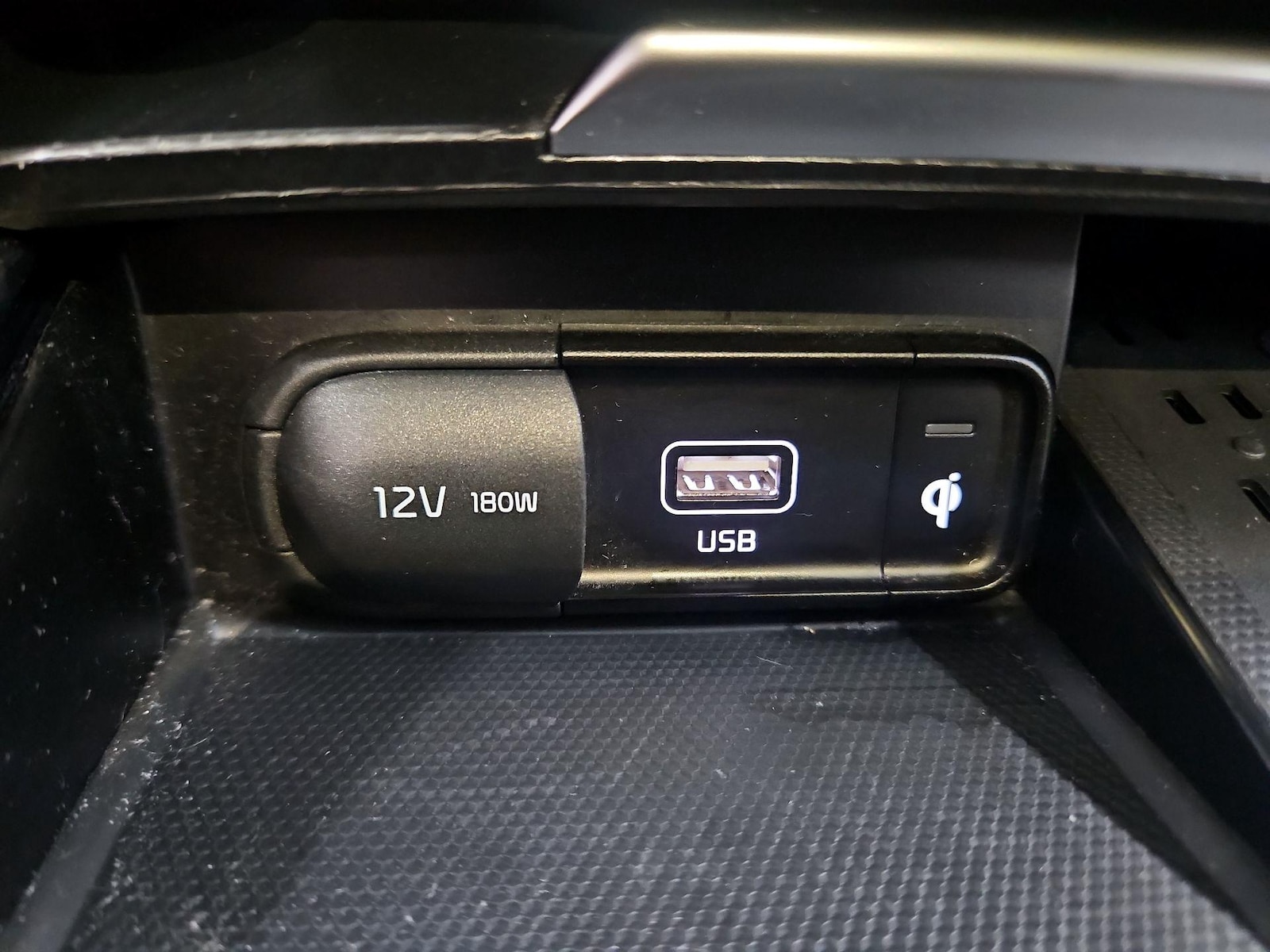 2022 Kia Stinger GT2 - Photo 20