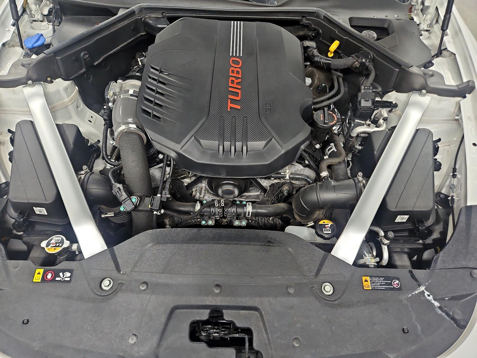 2022 Kia Stinger GT2 - Photo 23