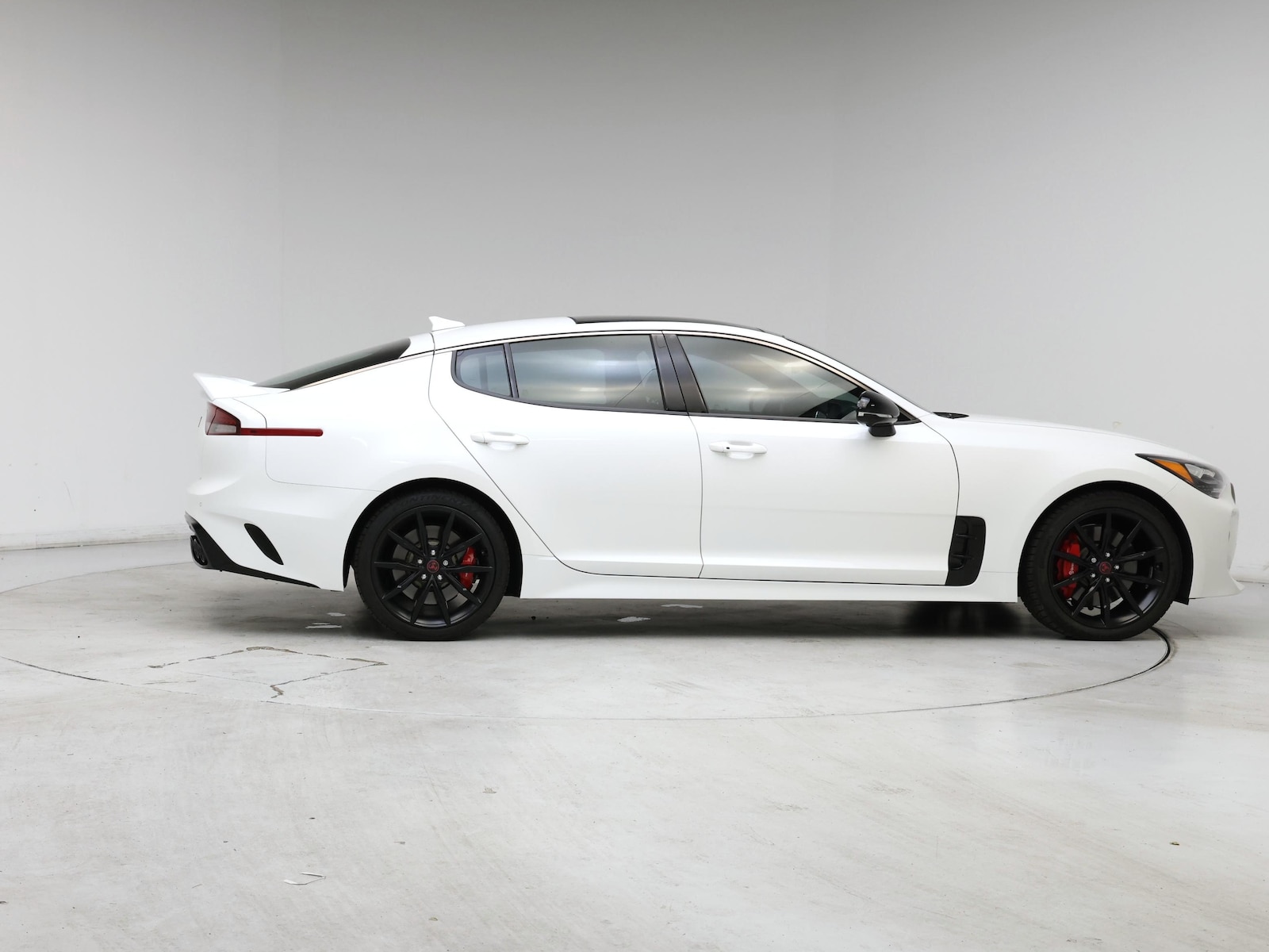 2022 Kia Stinger GT2 - Photo 8
