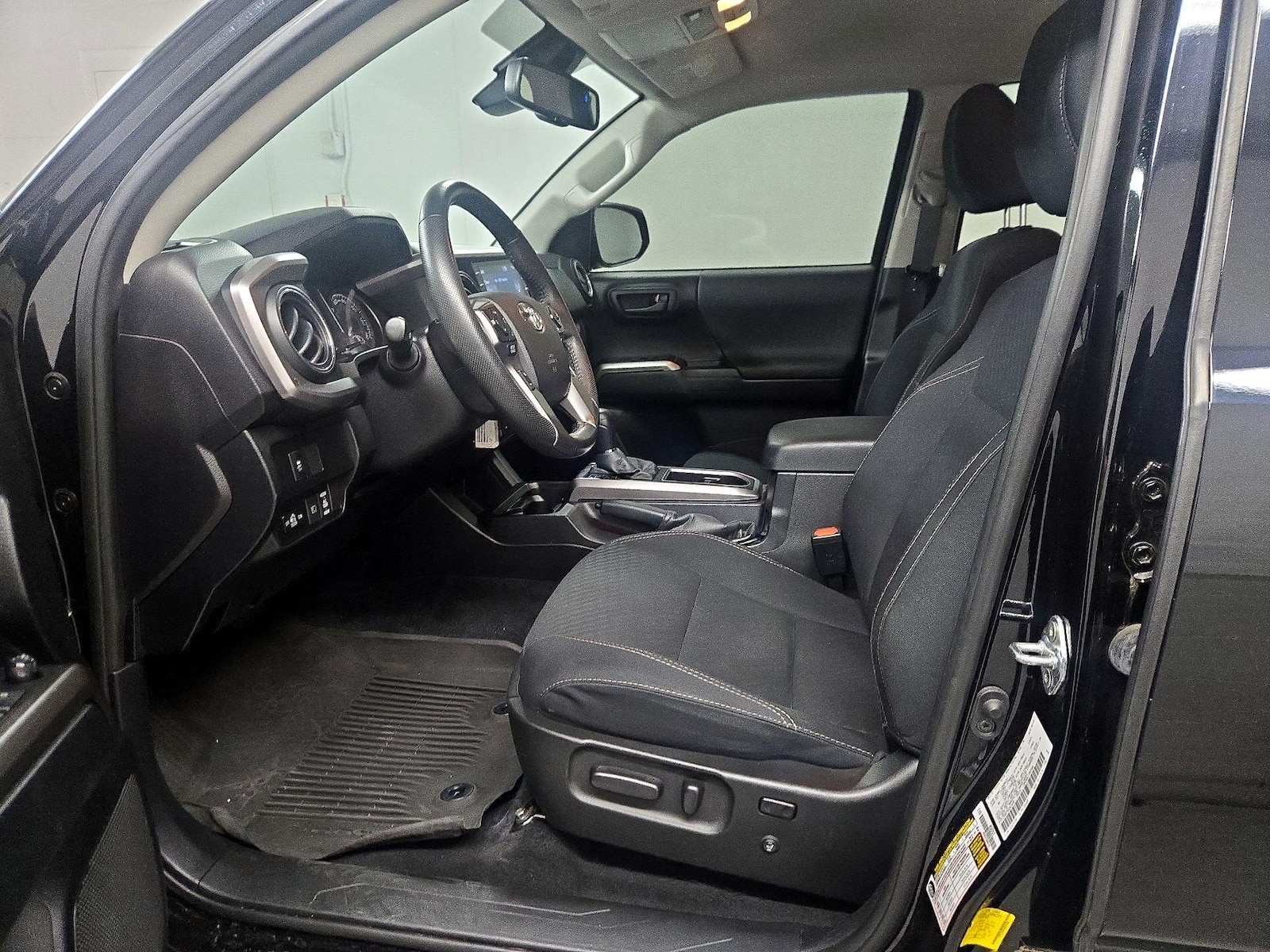 Power Seat(s) & Side Airbags