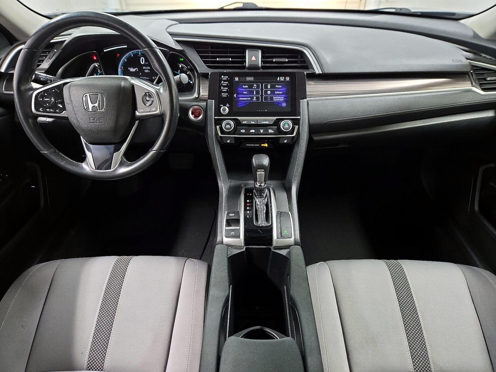 Apple CarPlay® & Android Auto™