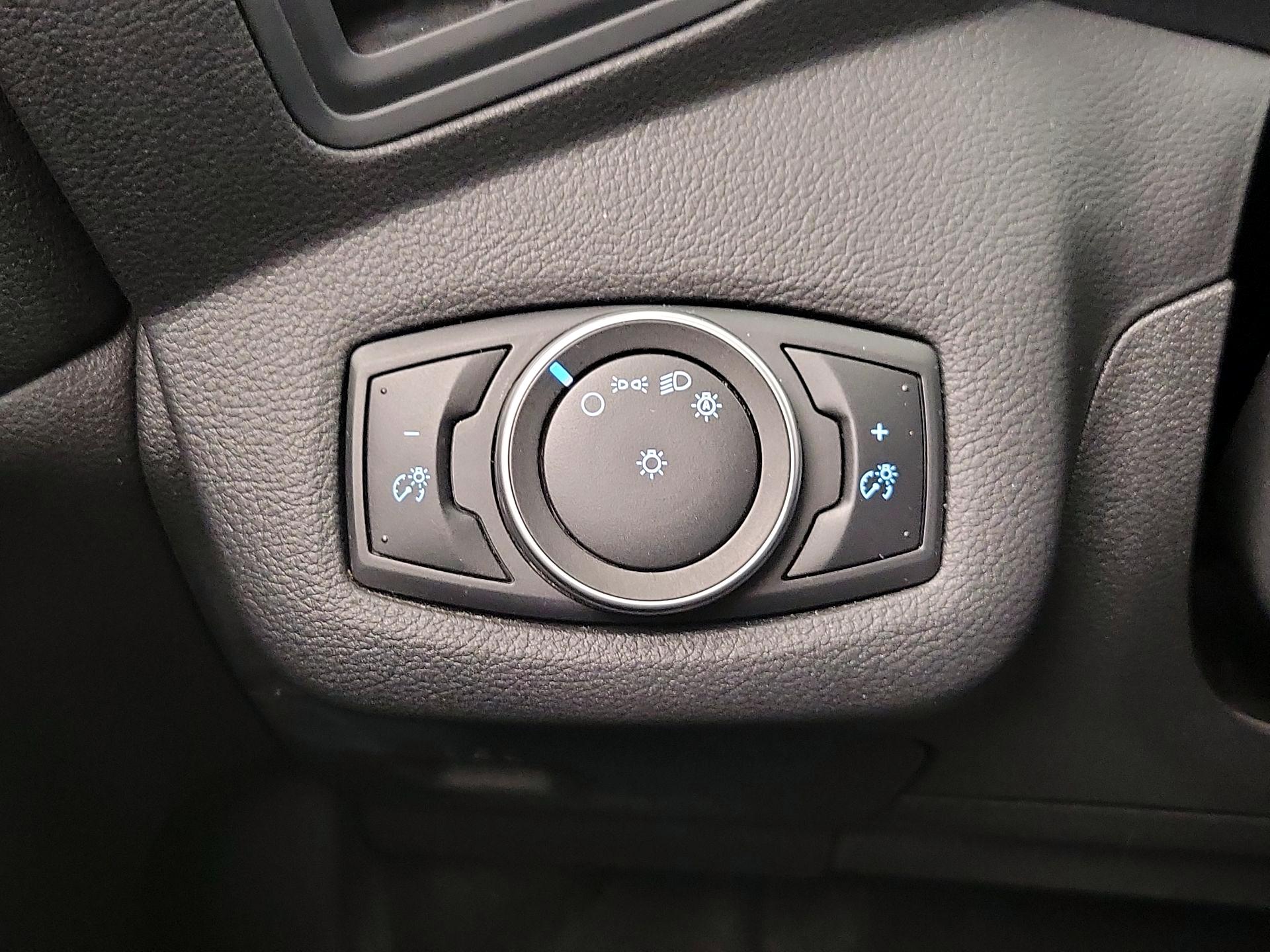 Thumbnail: 2017 Ford C-Max - 13