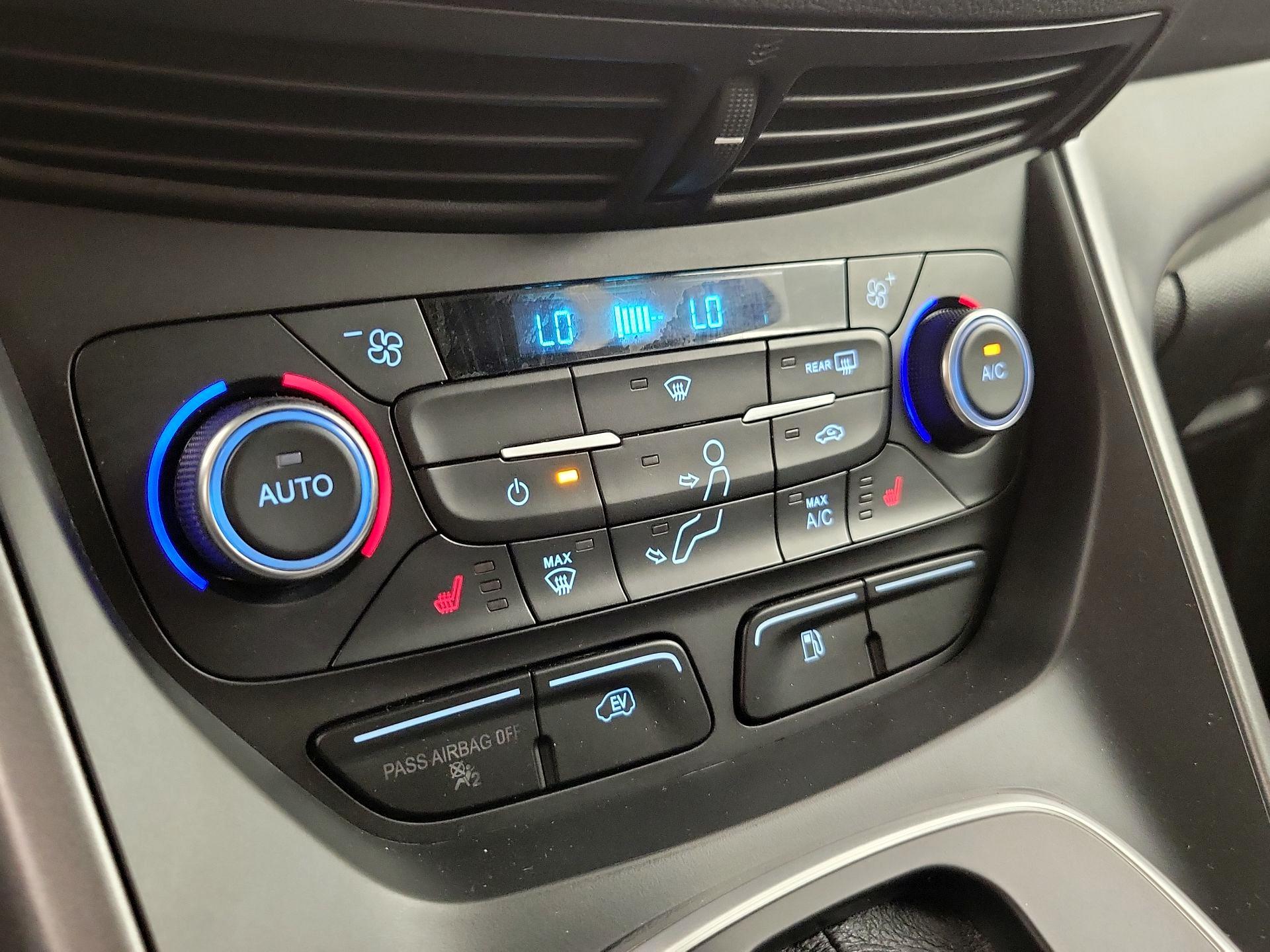 Thumbnail: 2017 Ford C-Max - 16