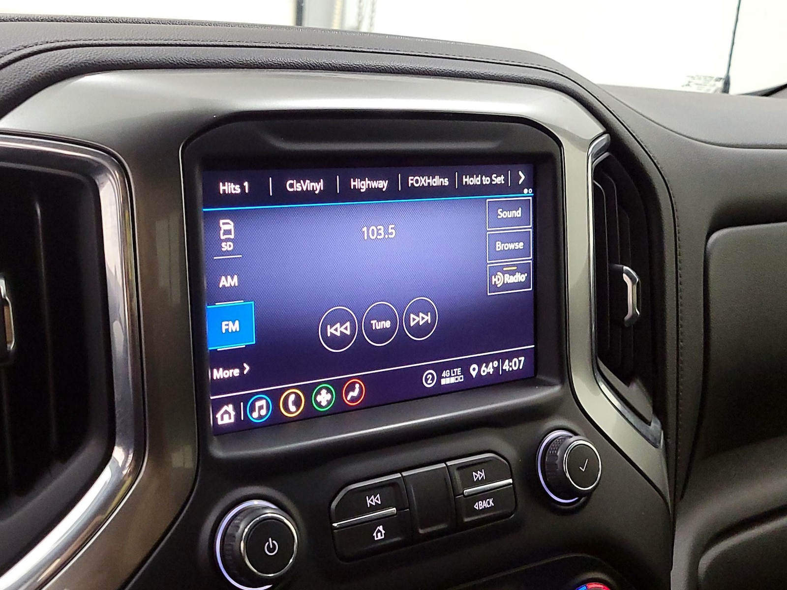 2020 Chevrolet Silverado 1500 LT - Photo 14