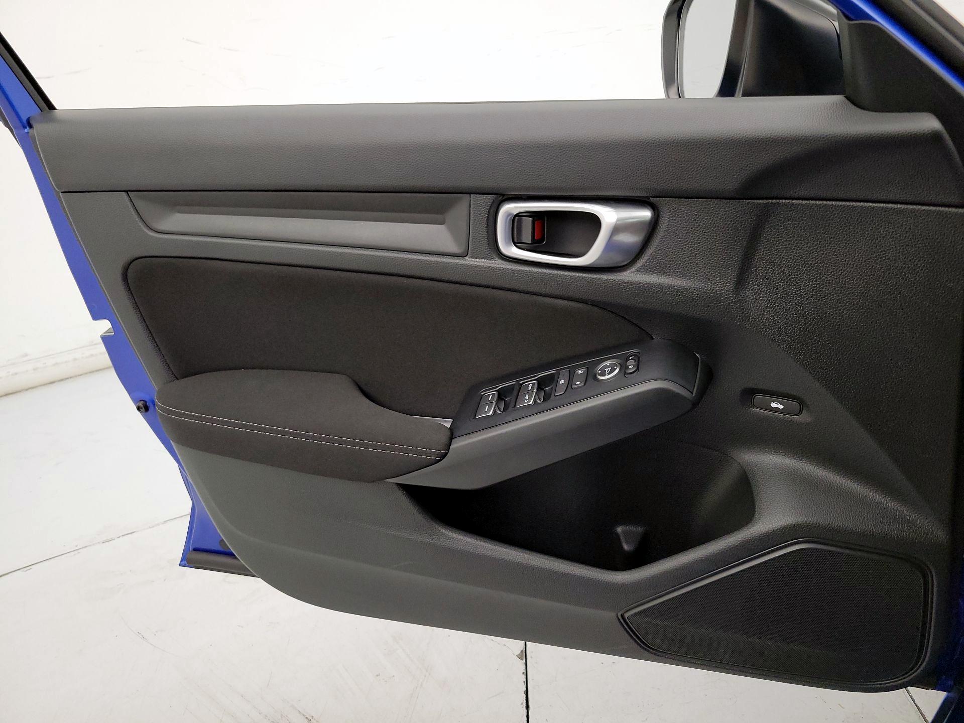 Thumbnail: 2023 Honda Civic - 12