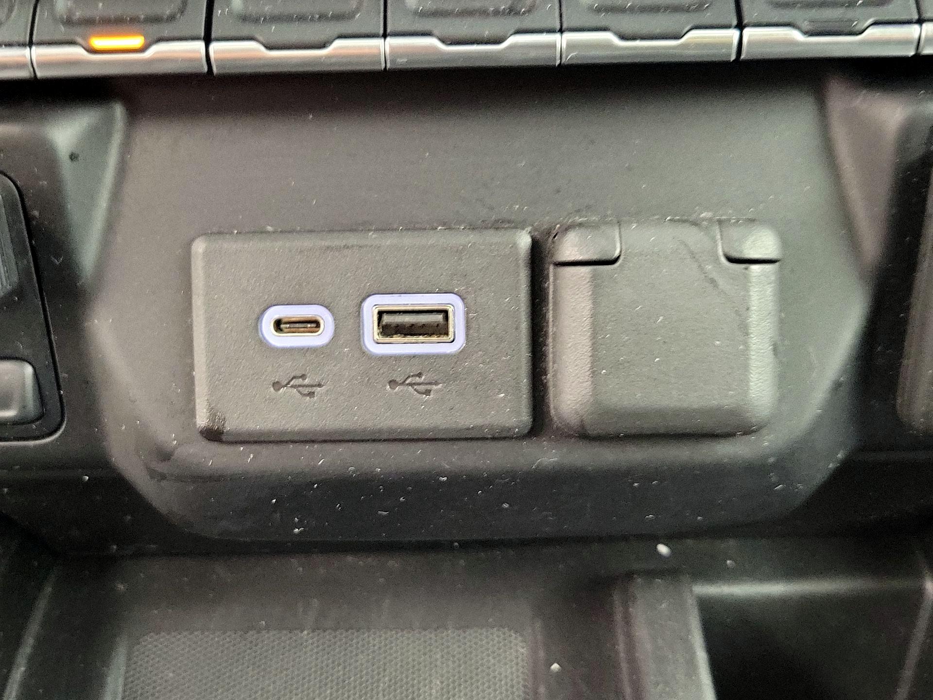 Thumbnail: 2020 Chevrolet Silverado 1500 - 19