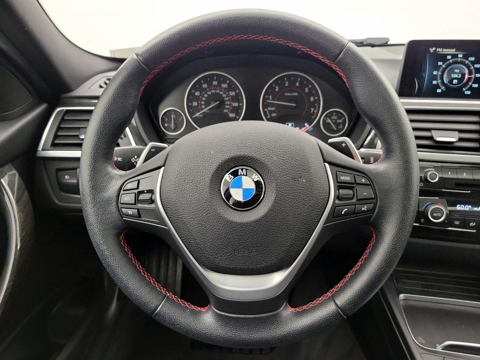 Thumbnail: 2016 BMW 3 Series - 10