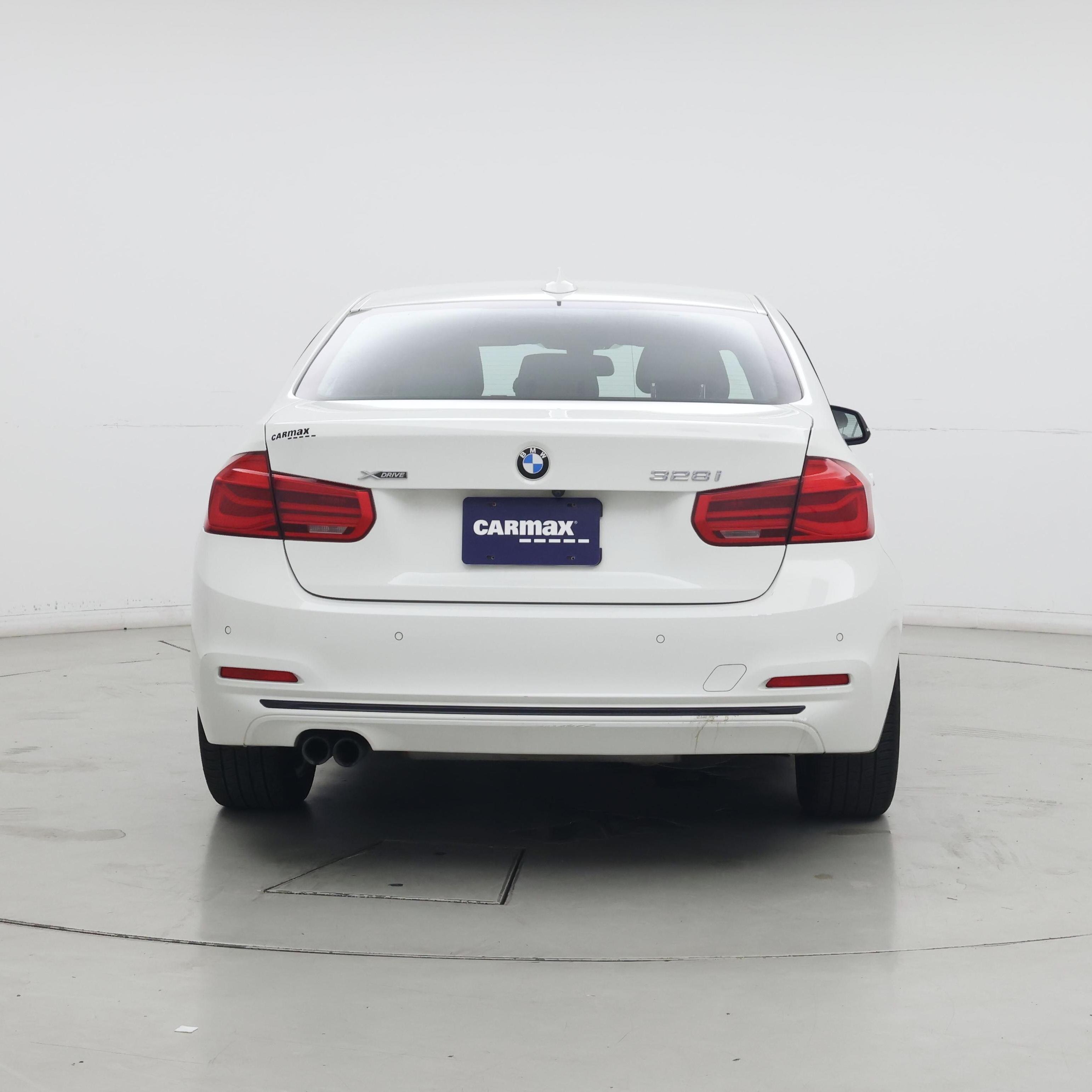 Thumbnail: 2016 BMW 3 Series - 6