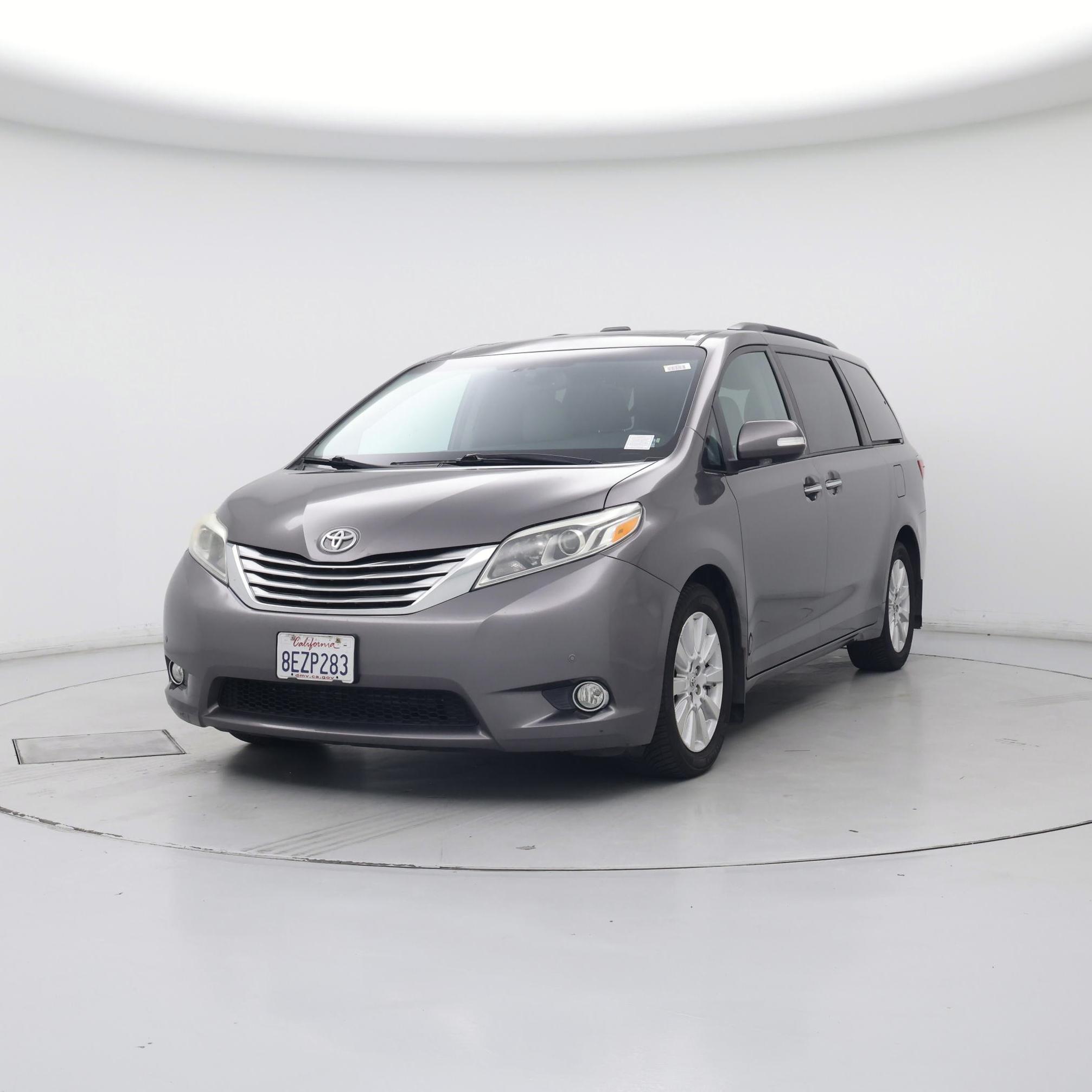 Thumbnail: 2017 Toyota Sienna - 4