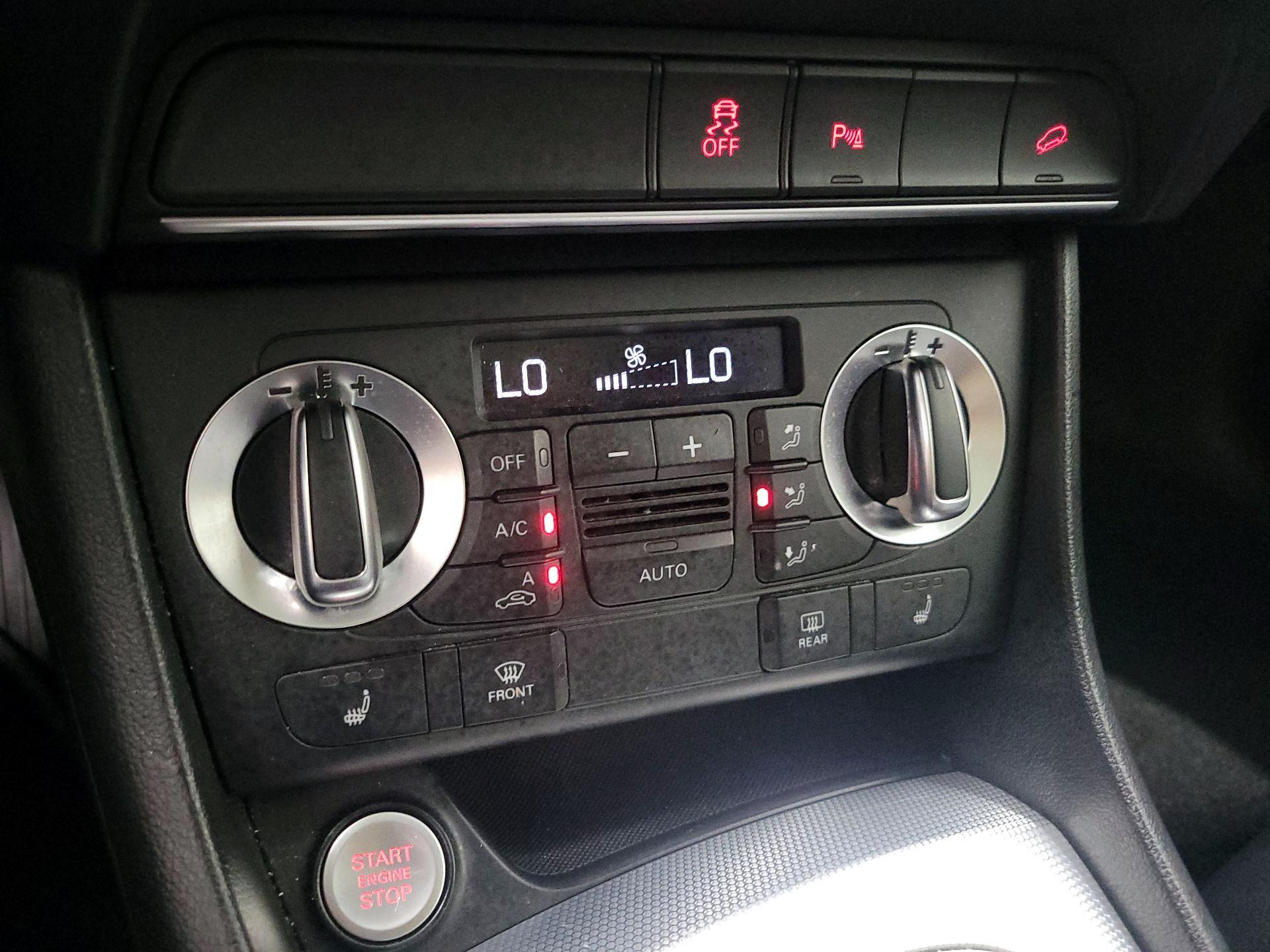 Thumbnail: 2015 Audi Q3 - 15