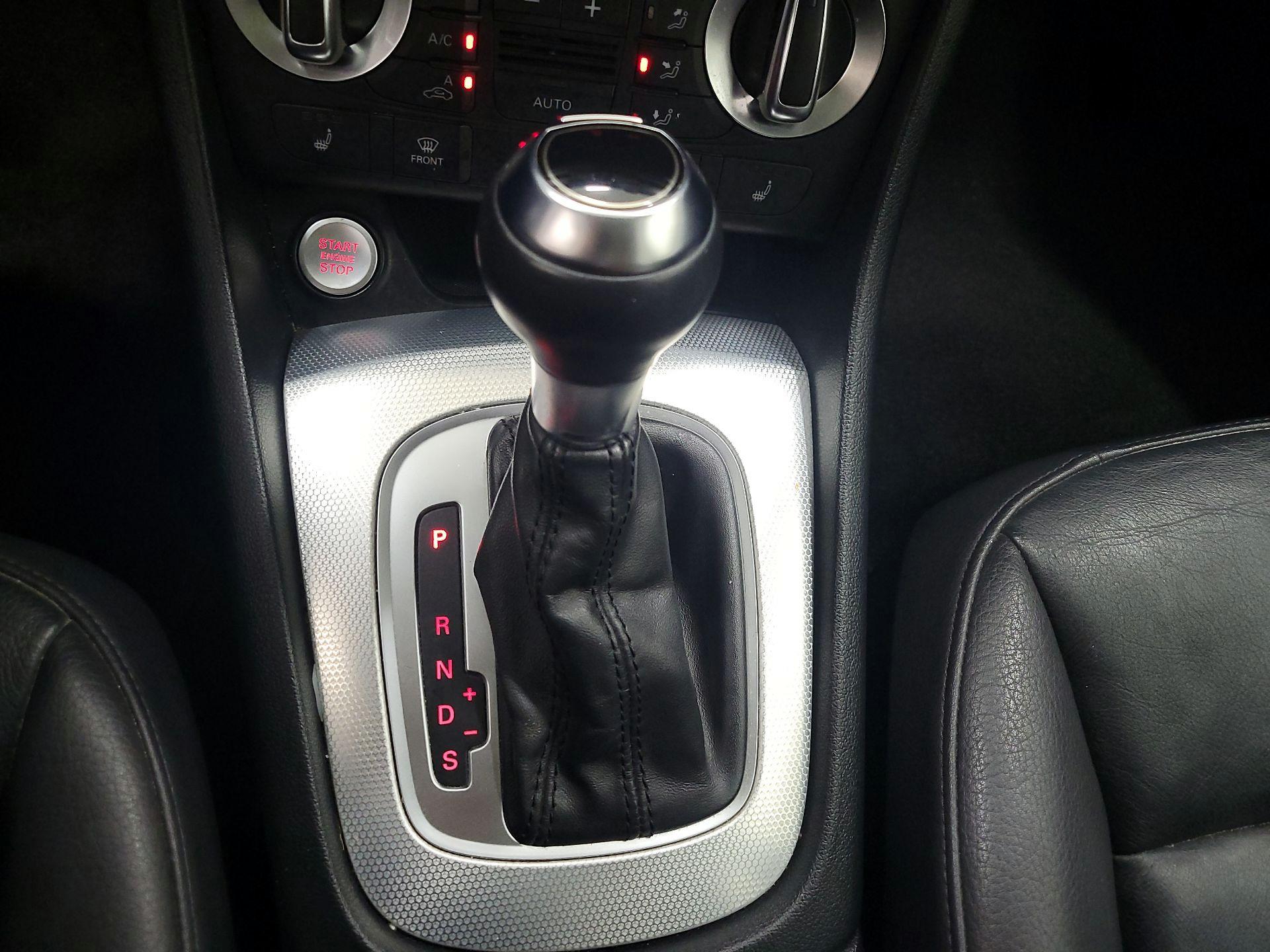 Thumbnail: 2015 Audi Q3 - 16