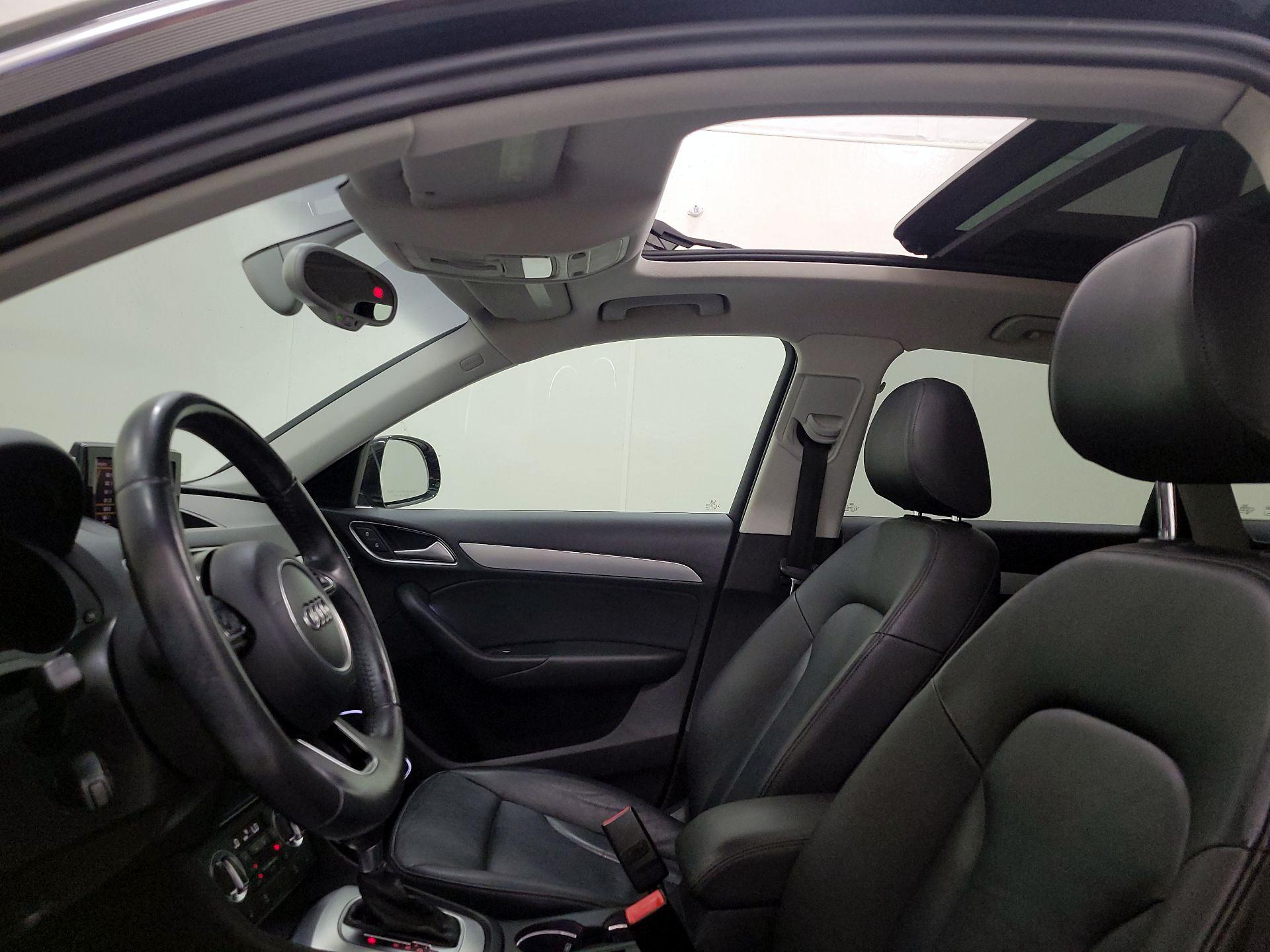Thumbnail: 2015 Audi Q3 - 17