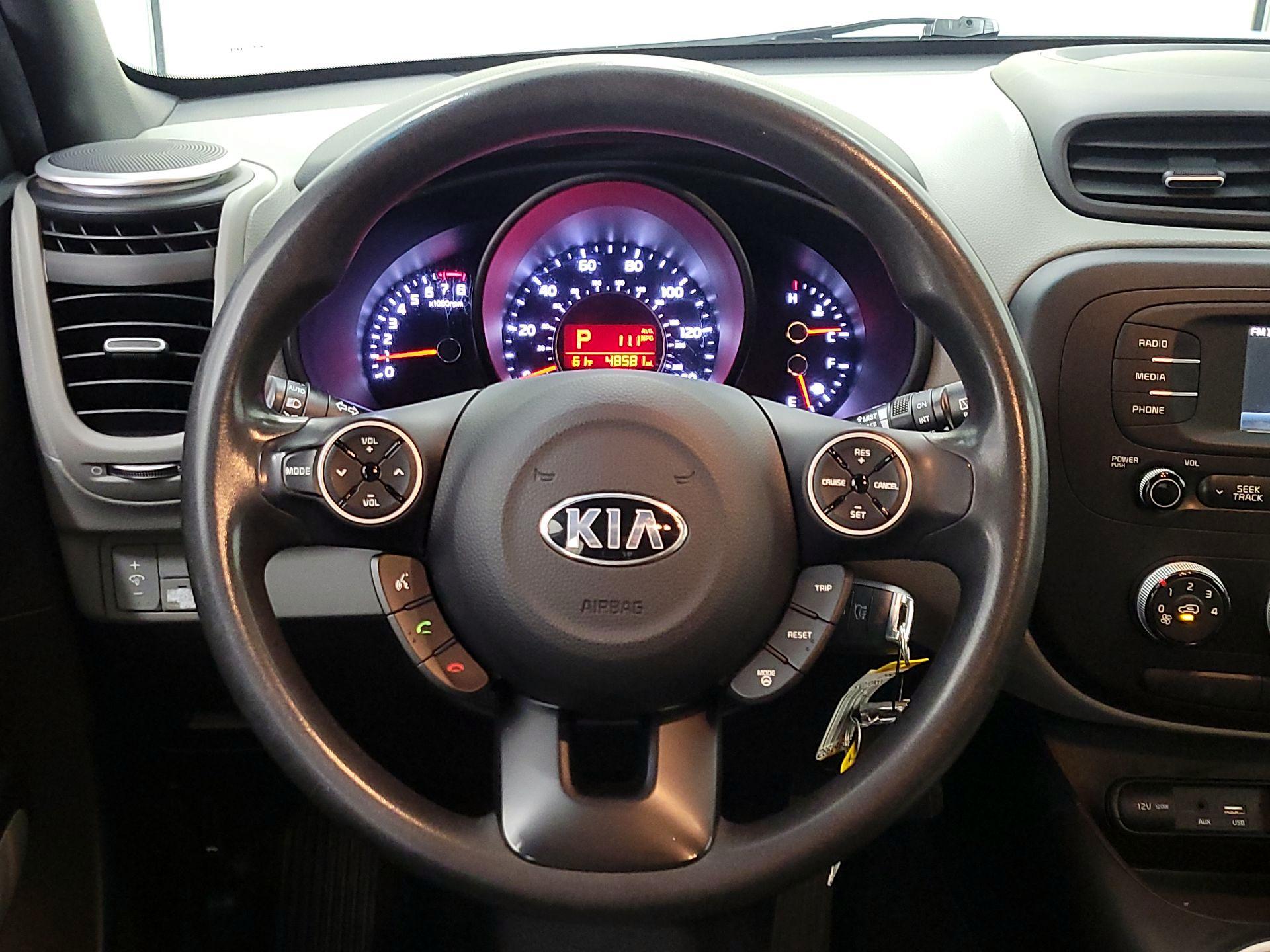 Thumbnail: 2016 Kia Soul - 10