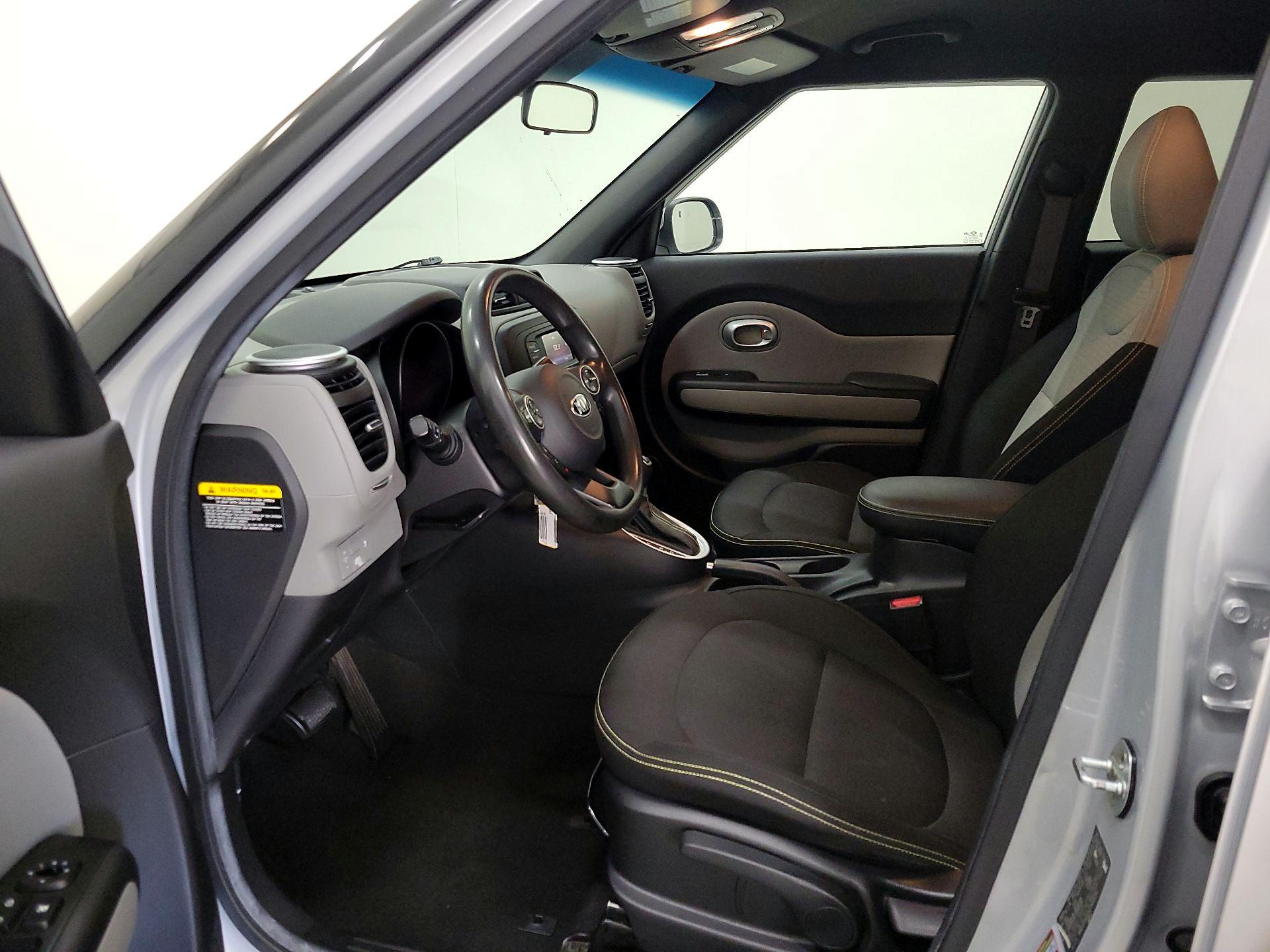 Thumbnail: 2016 Kia Soul - 11