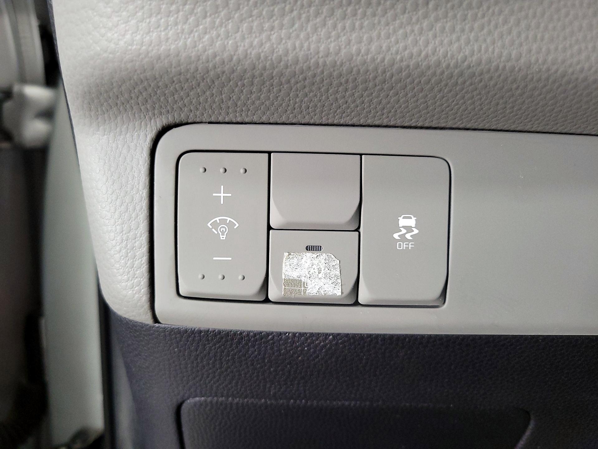 Thumbnail: 2016 Kia Soul - 13