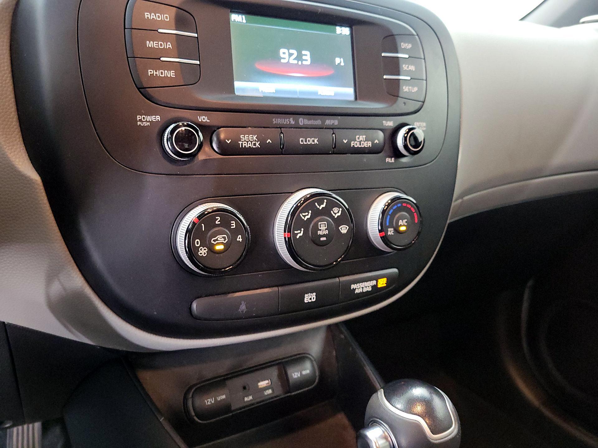 Thumbnail: 2016 Kia Soul - 16