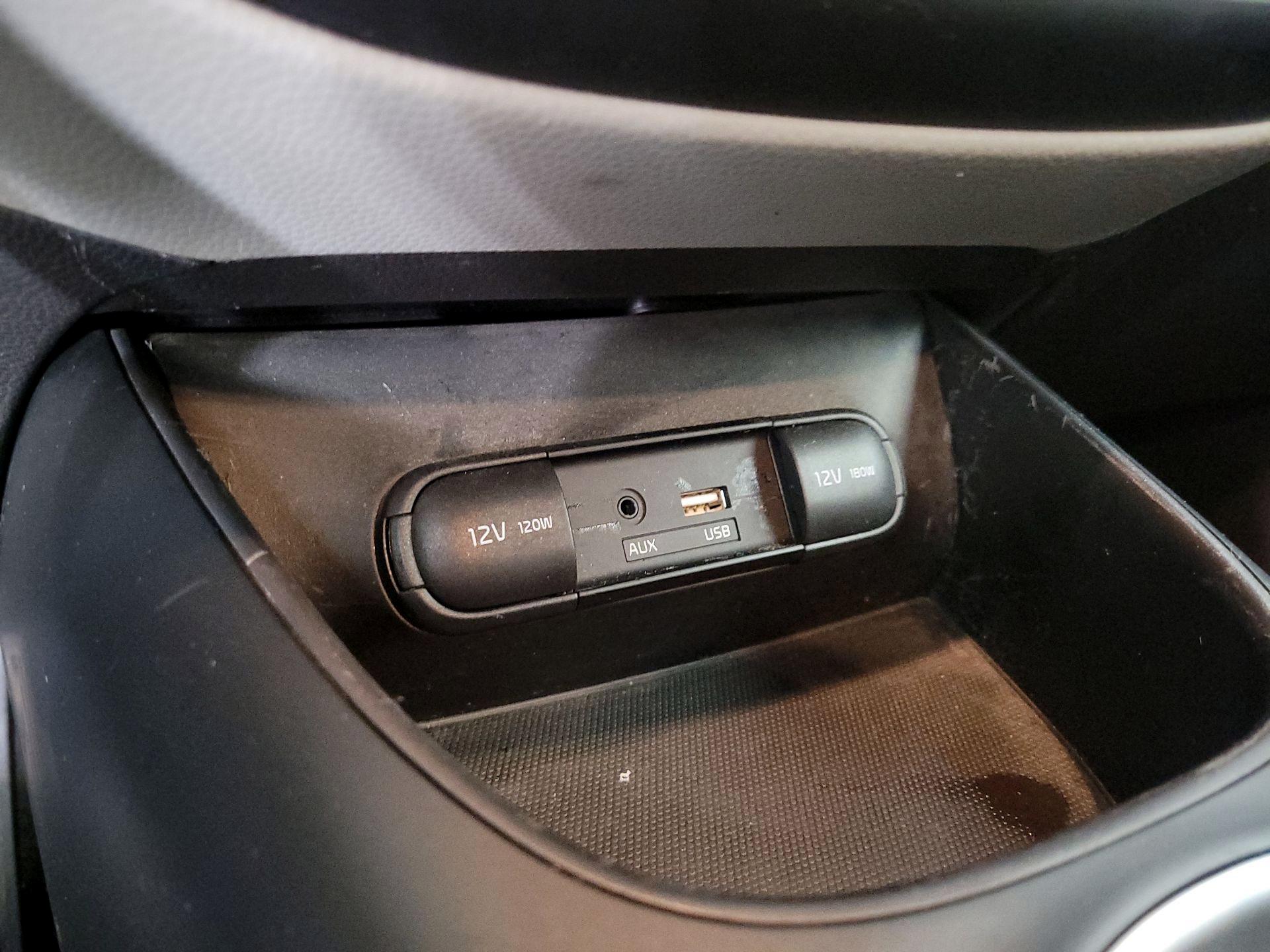 Thumbnail: 2016 Kia Soul - 18
