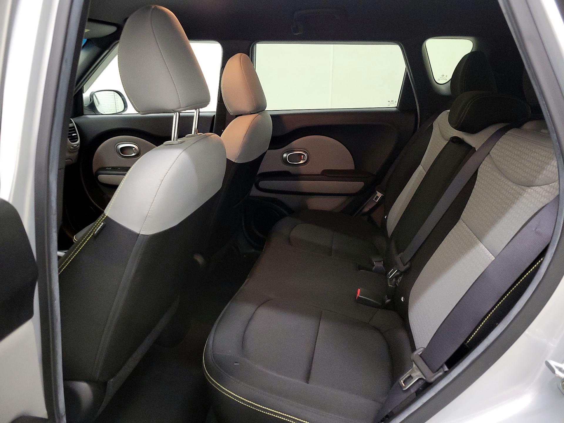 Thumbnail: 2016 Kia Soul - 19
