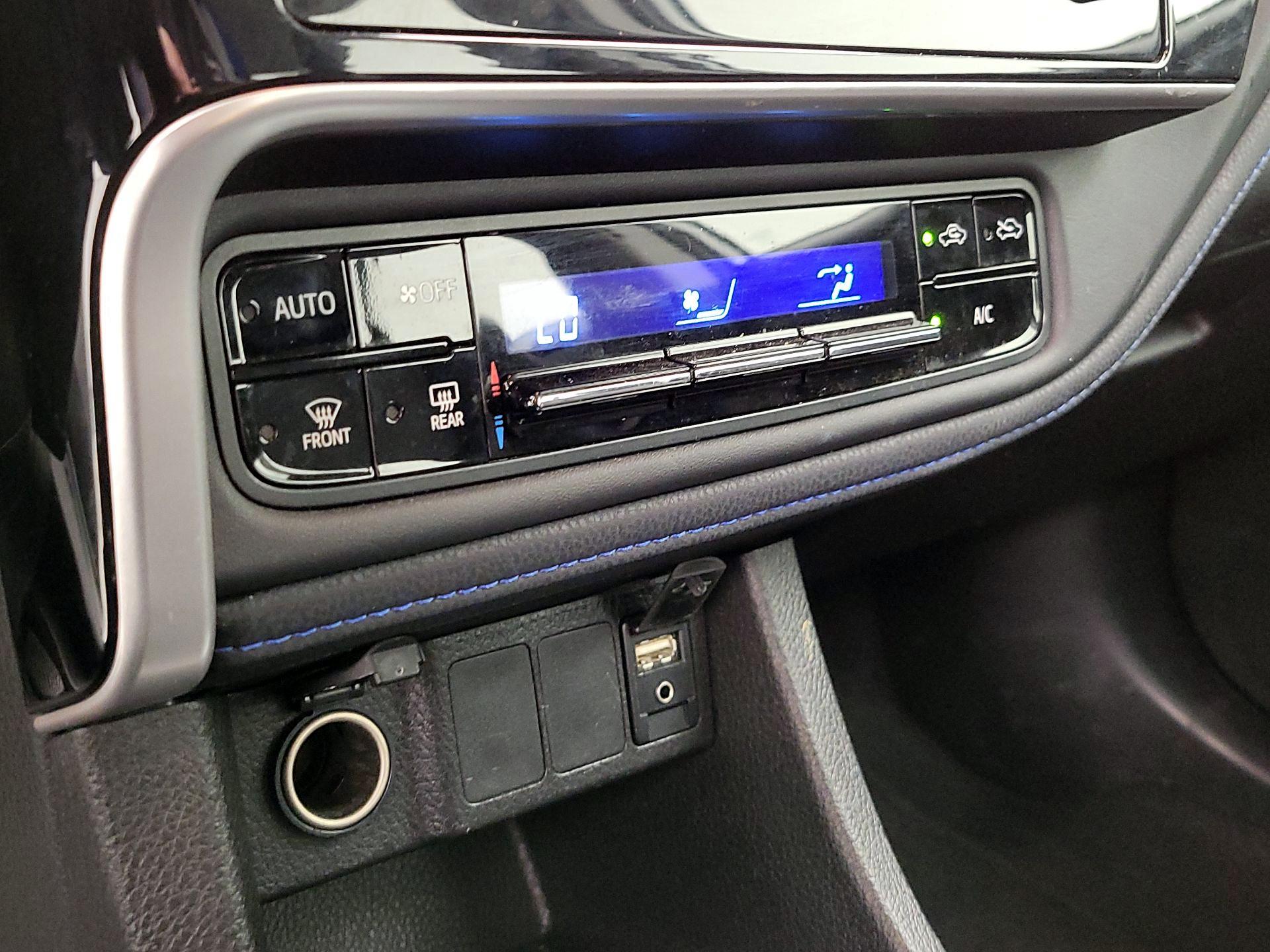 Thumbnail: 2017 Toyota Corolla - 14