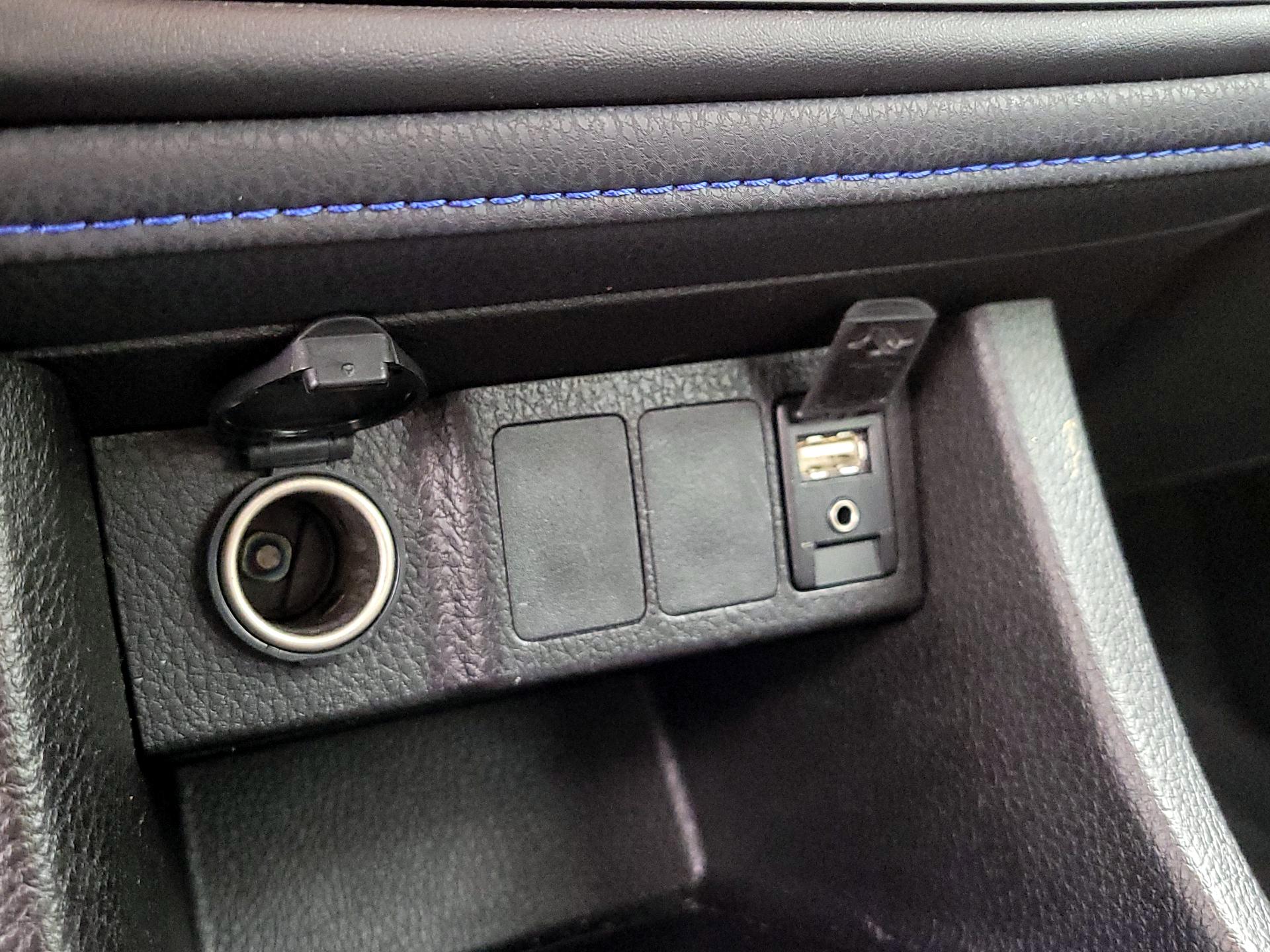 Thumbnail: 2017 Toyota Corolla - 16