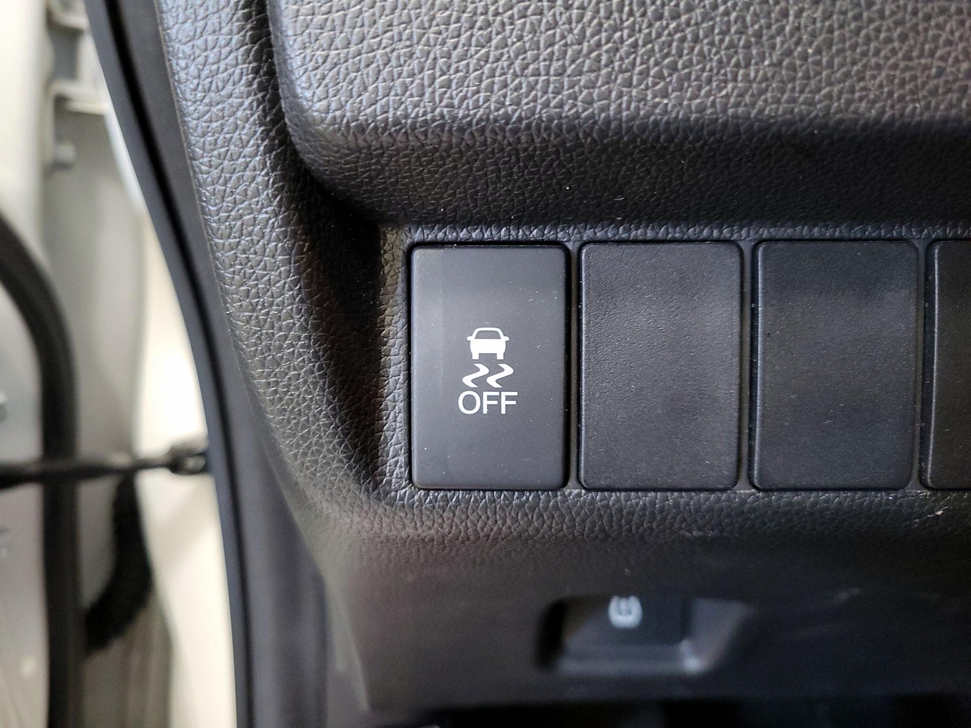 Thumbnail: 2015 Honda Fit - 13