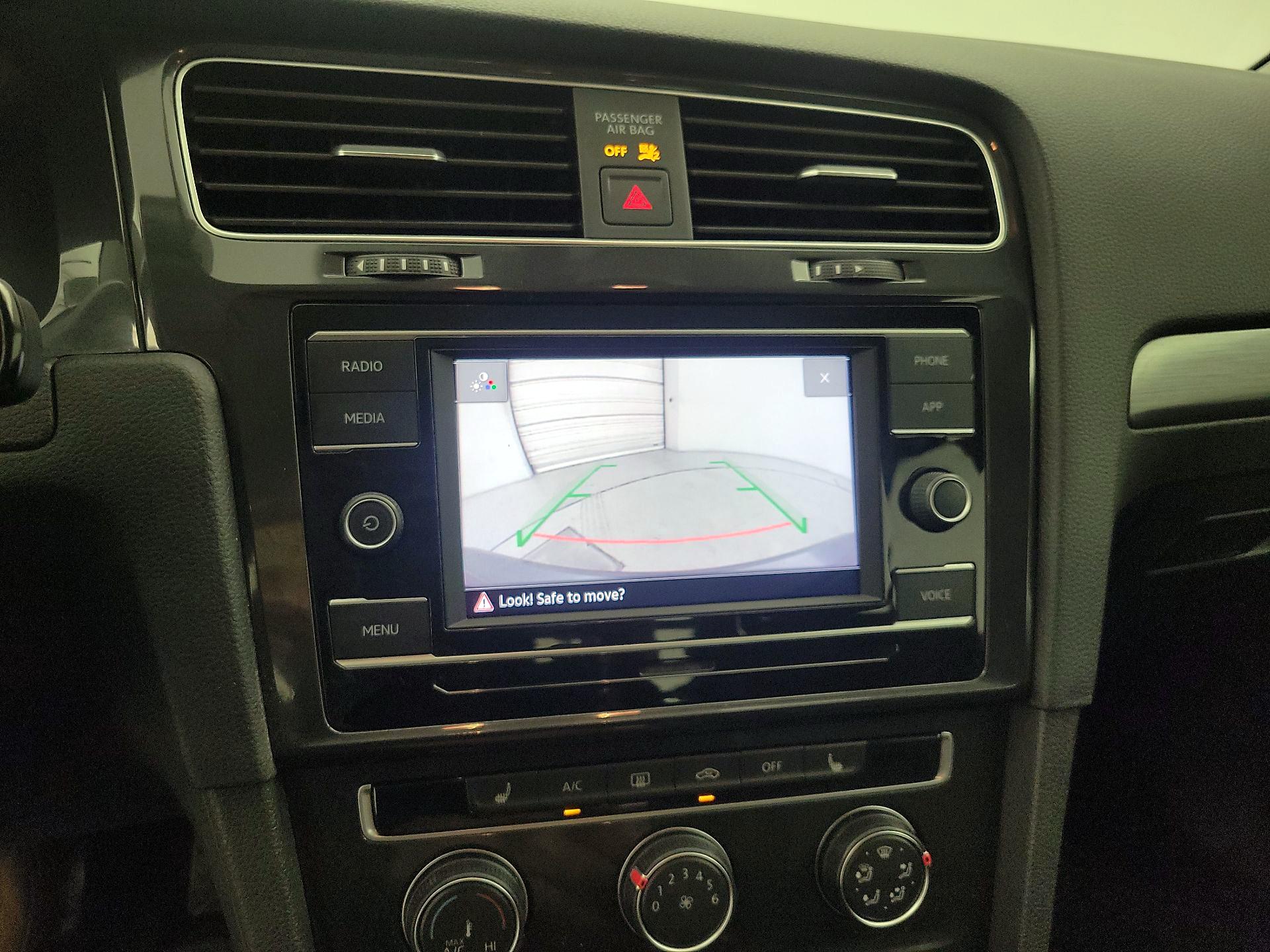 Thumbnail: 2020 Volkswagen Golf - 12