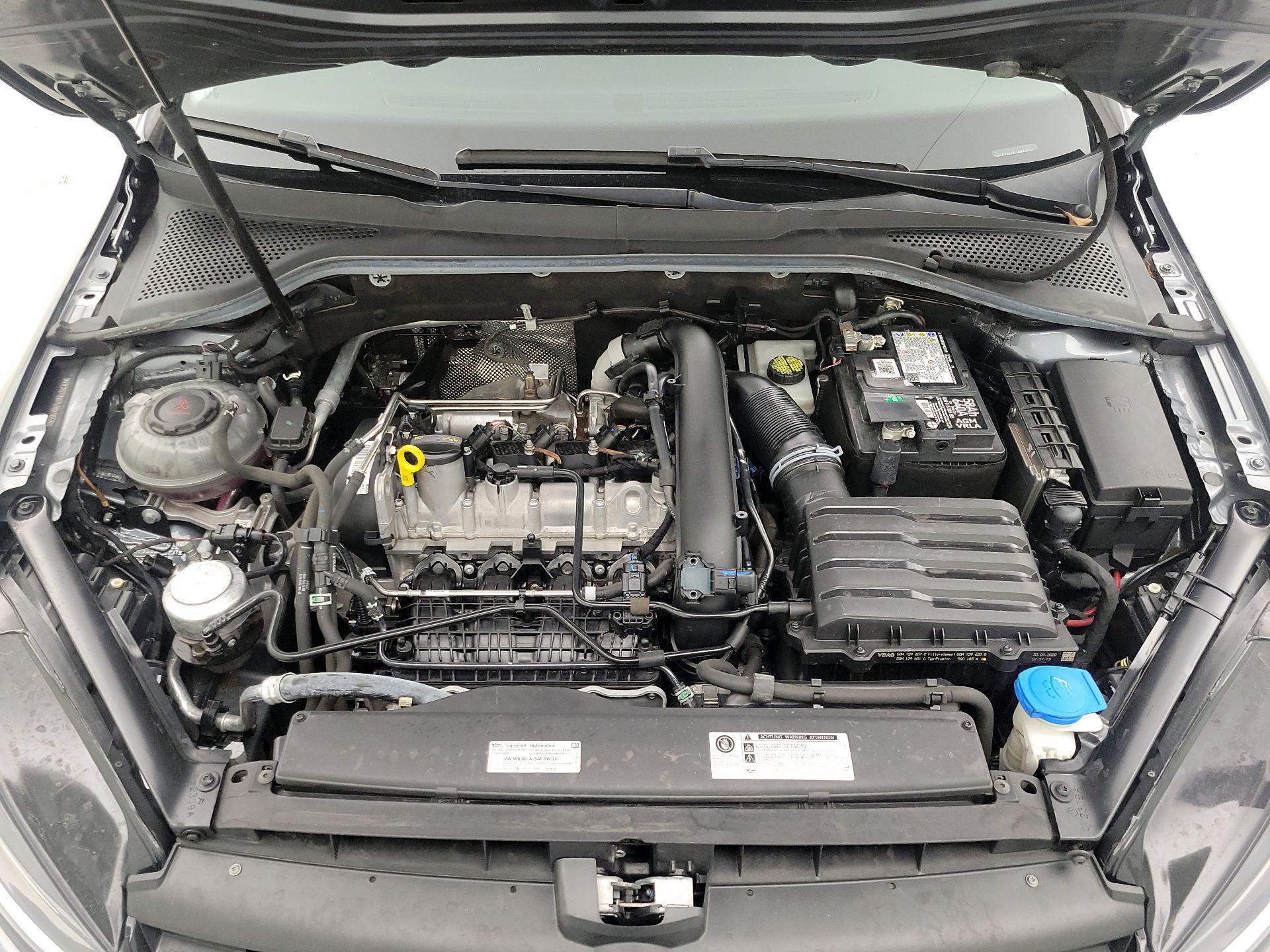 Thumbnail: 2020 Volkswagen Golf - 20