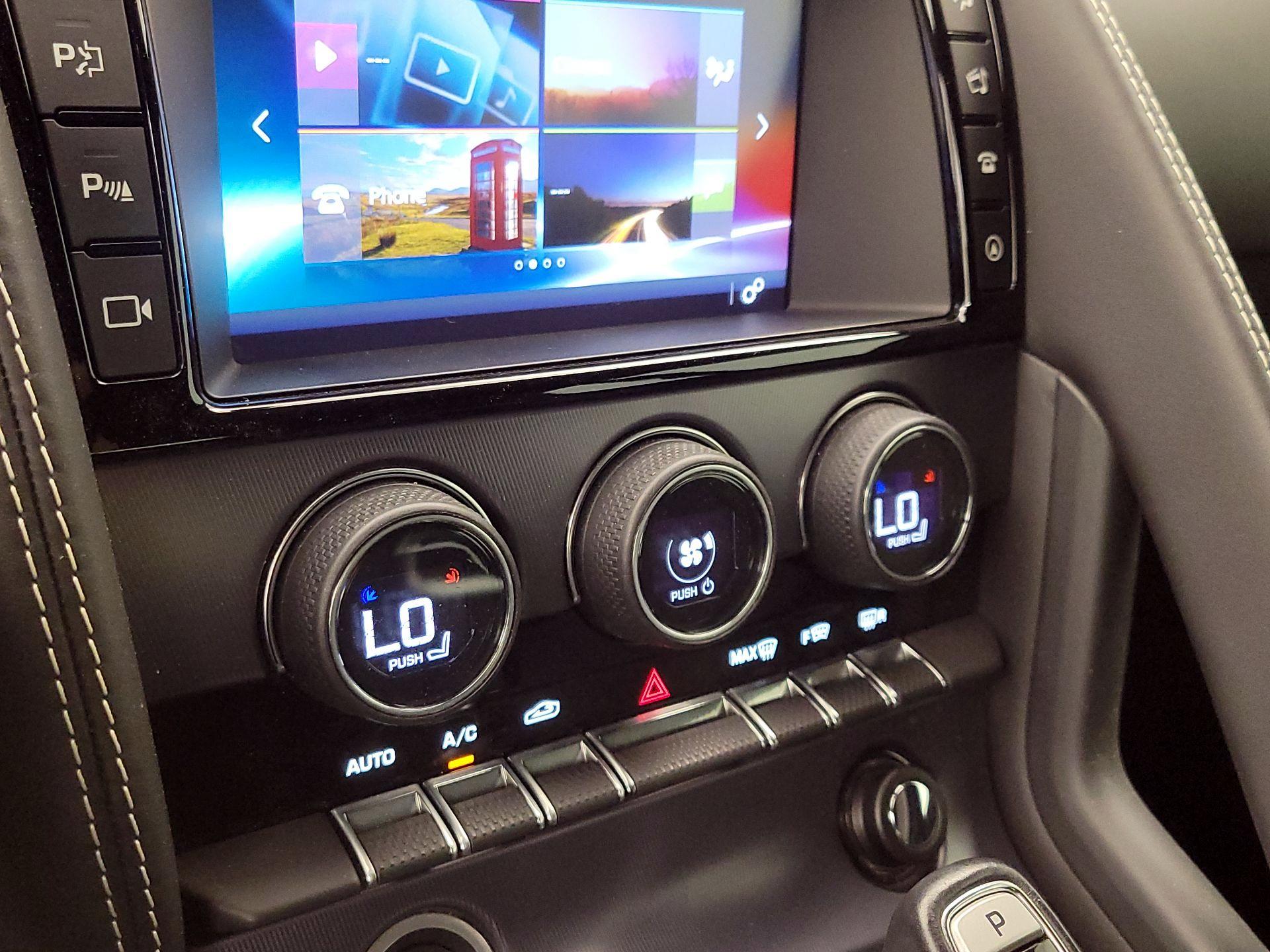 Thumbnail: 2018 Jaguar F-Type - 17