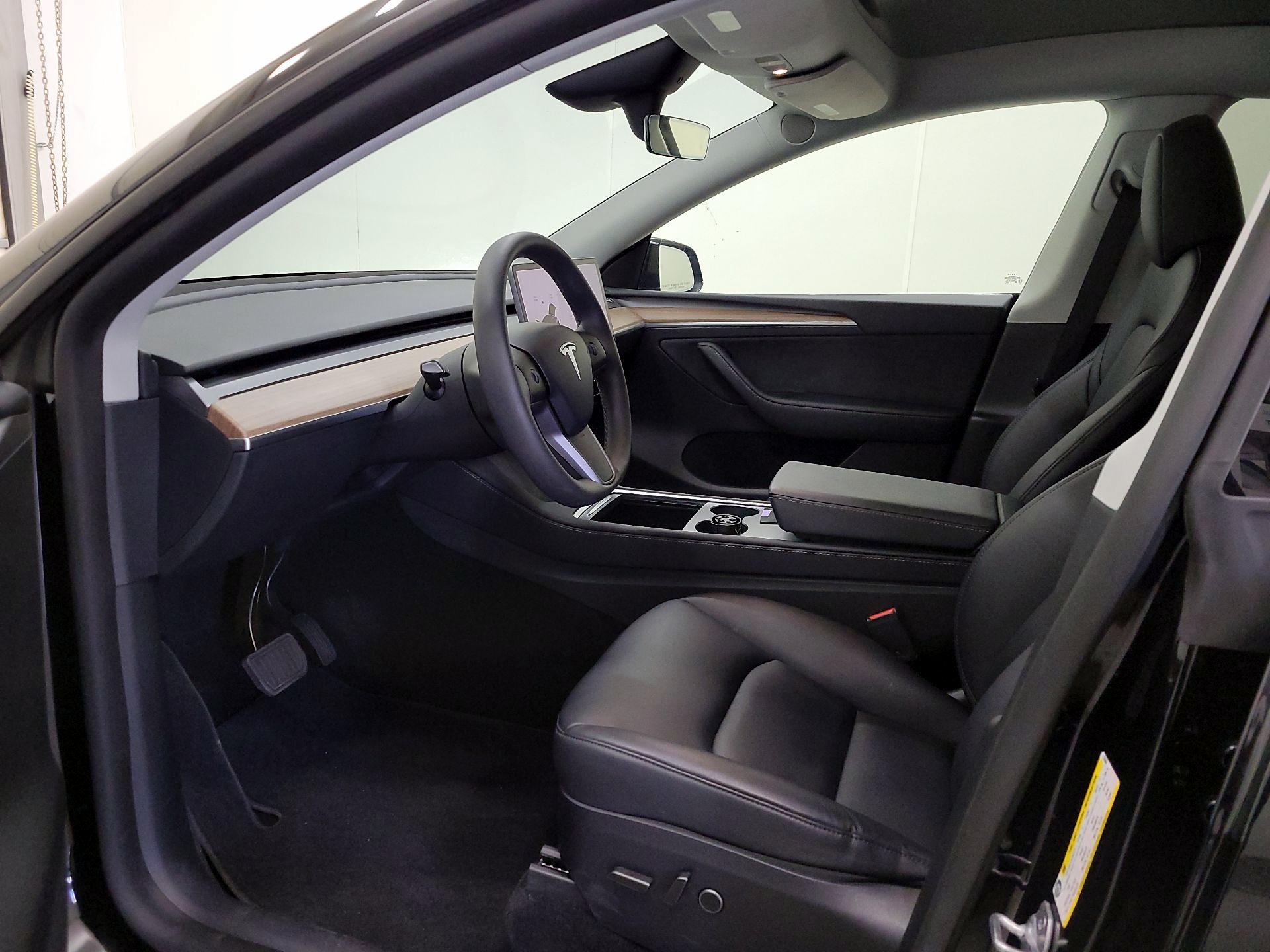 Thumbnail: 2025 Tesla Model Y - 11