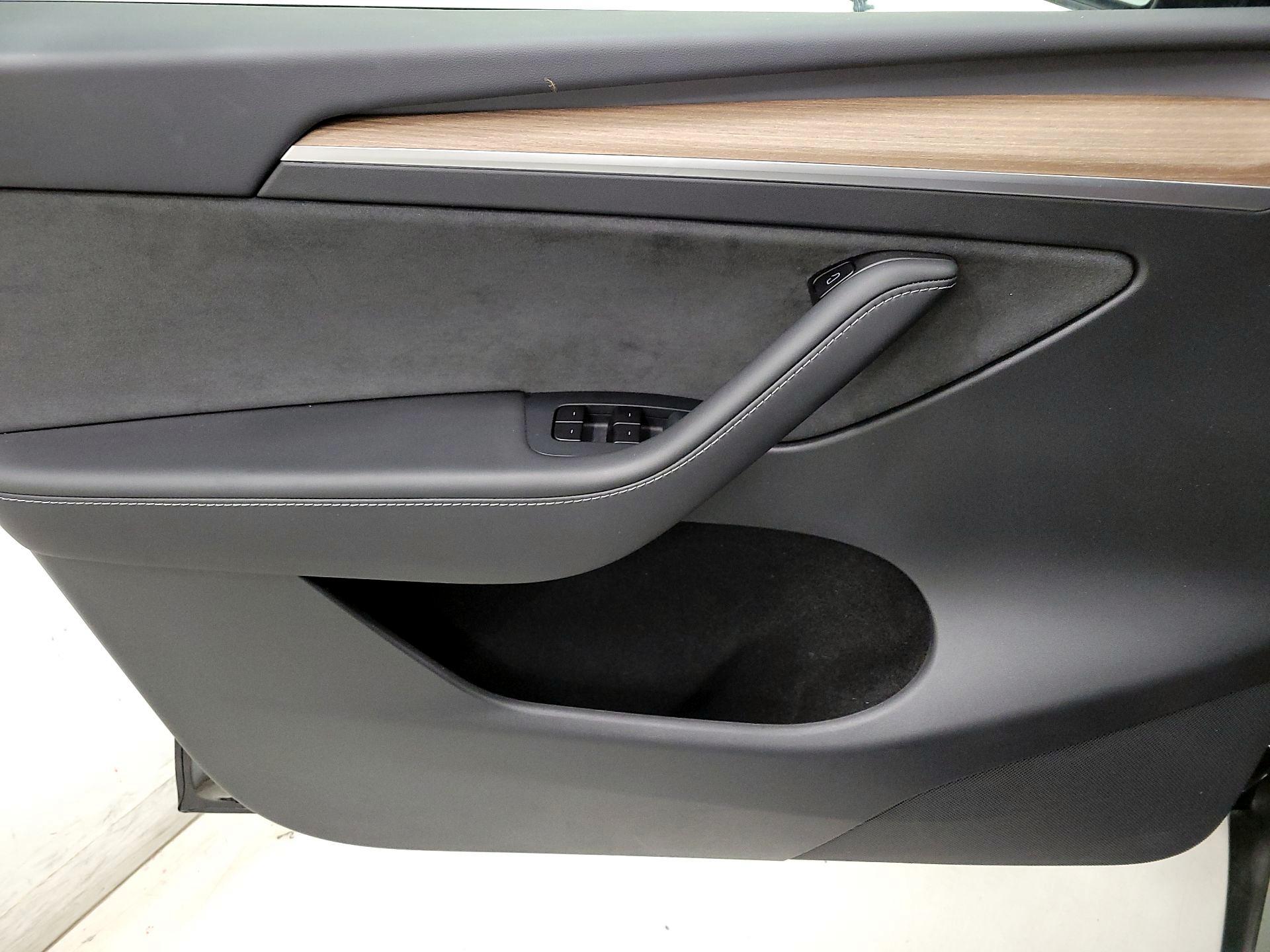 Thumbnail: 2025 Tesla Model Y - 12