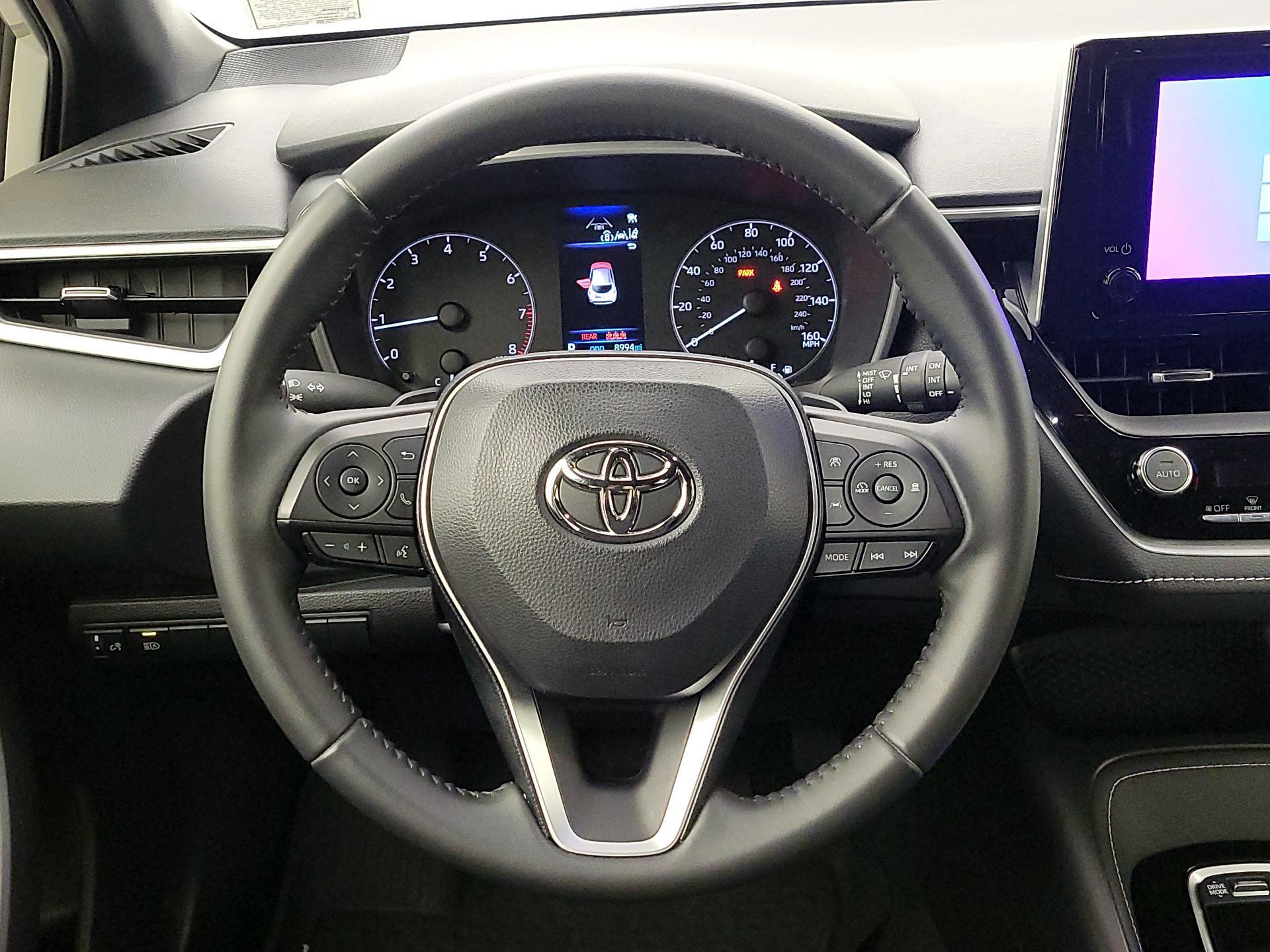 Thumbnail: 2023 Toyota Corolla - 10