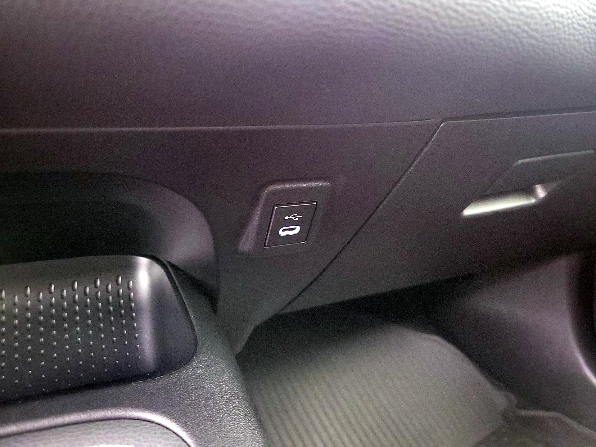 Thumbnail: 2023 Toyota Corolla - 18