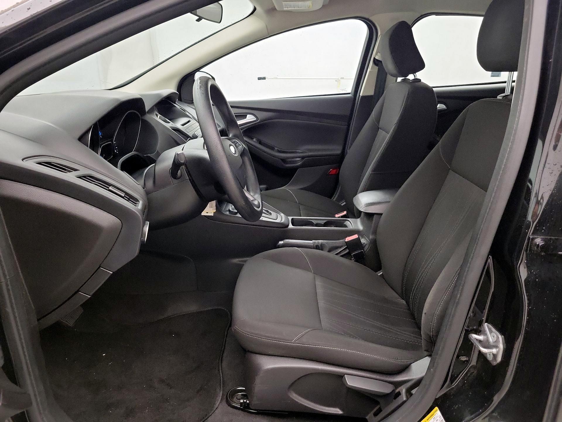 Thumbnail: 2015 Ford Focus - 11