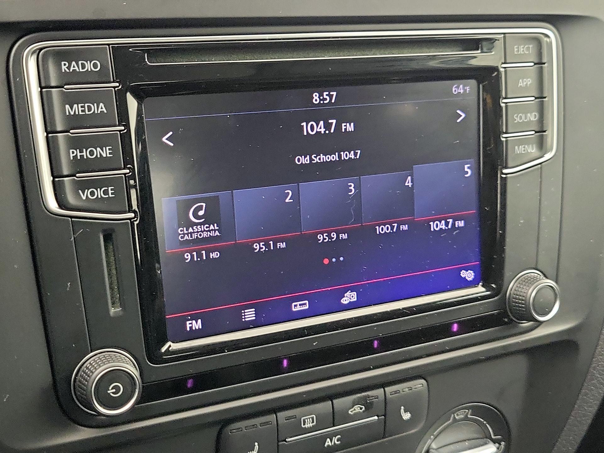 Thumbnail: 2018 Volkswagen Jetta - 15