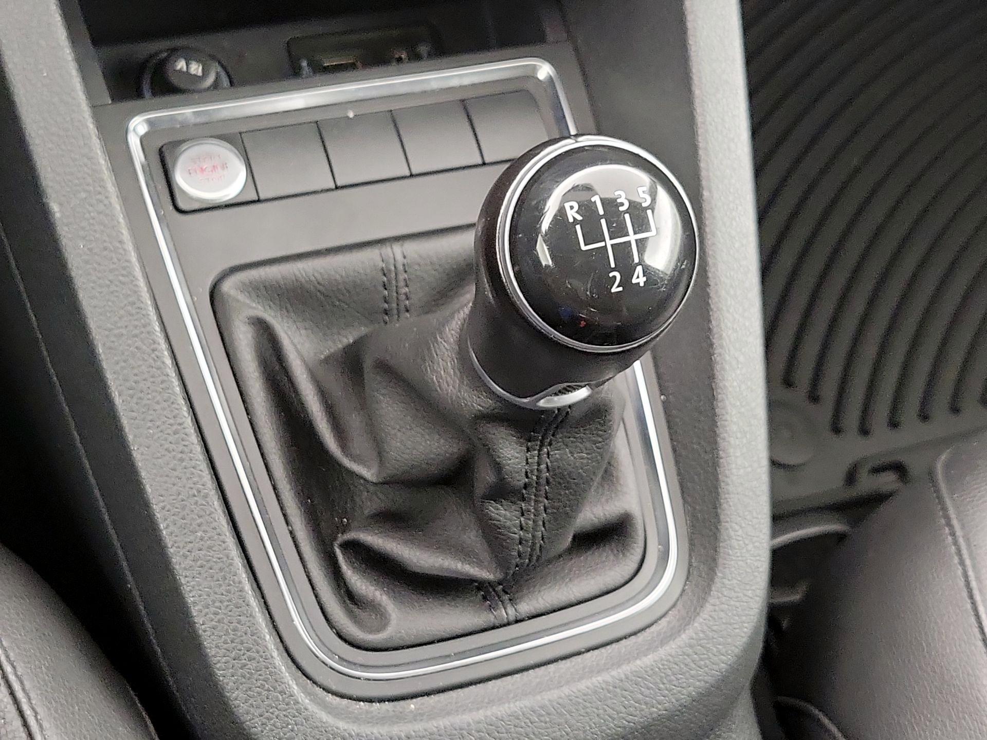 Thumbnail: 2018 Volkswagen Jetta - 17